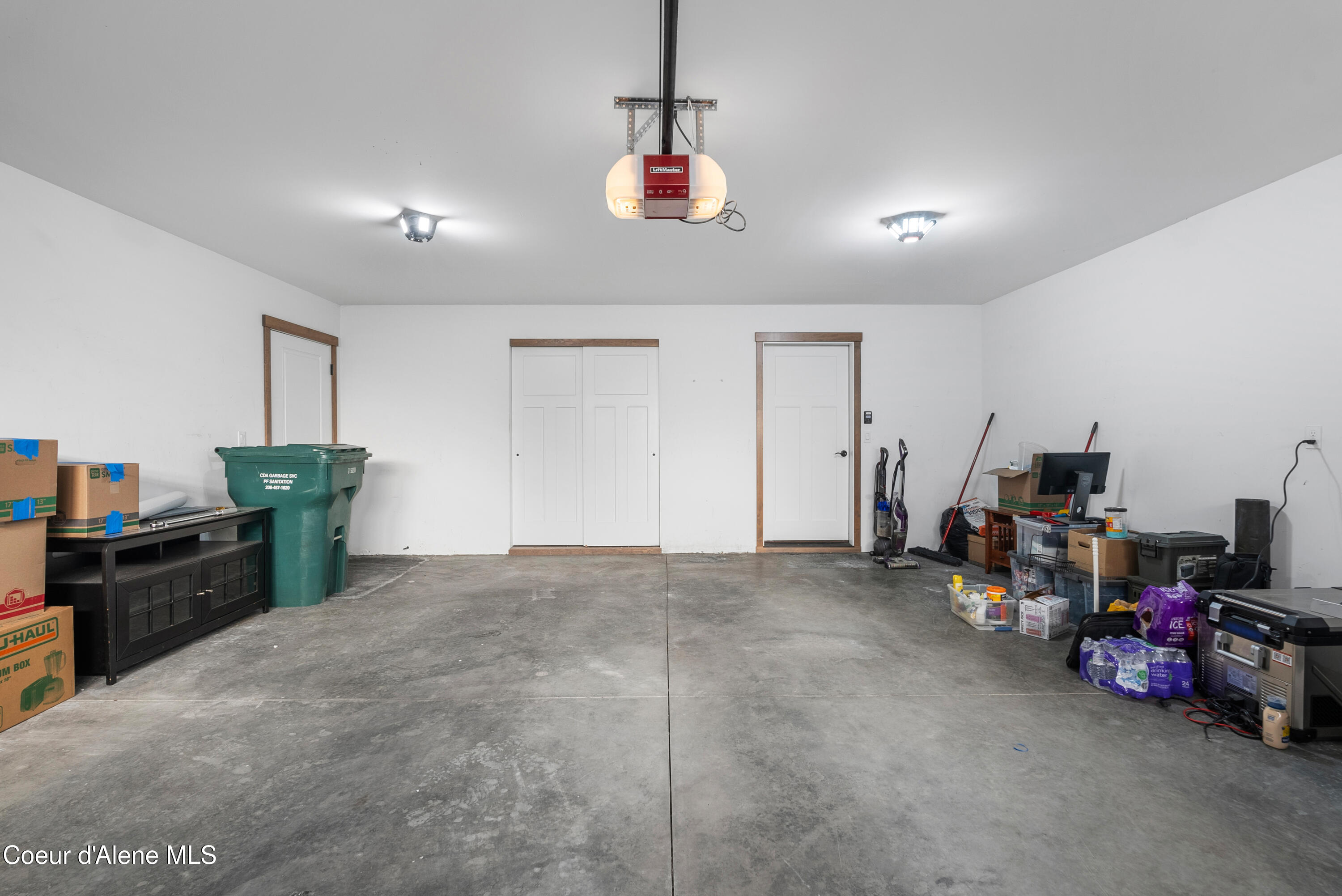 8265 W SPLITRAIL AVE