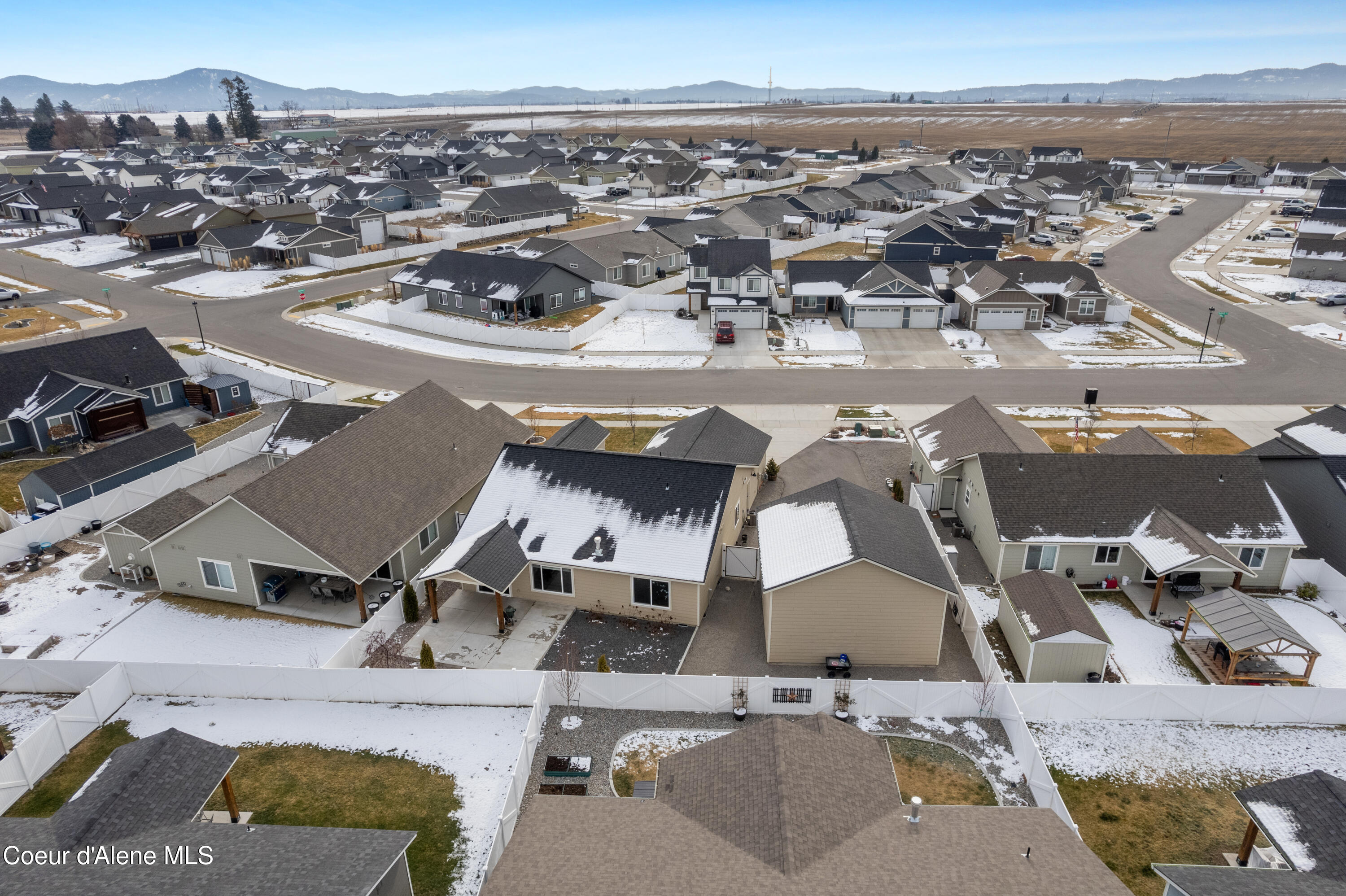 8265 W SPLITRAIL AVE