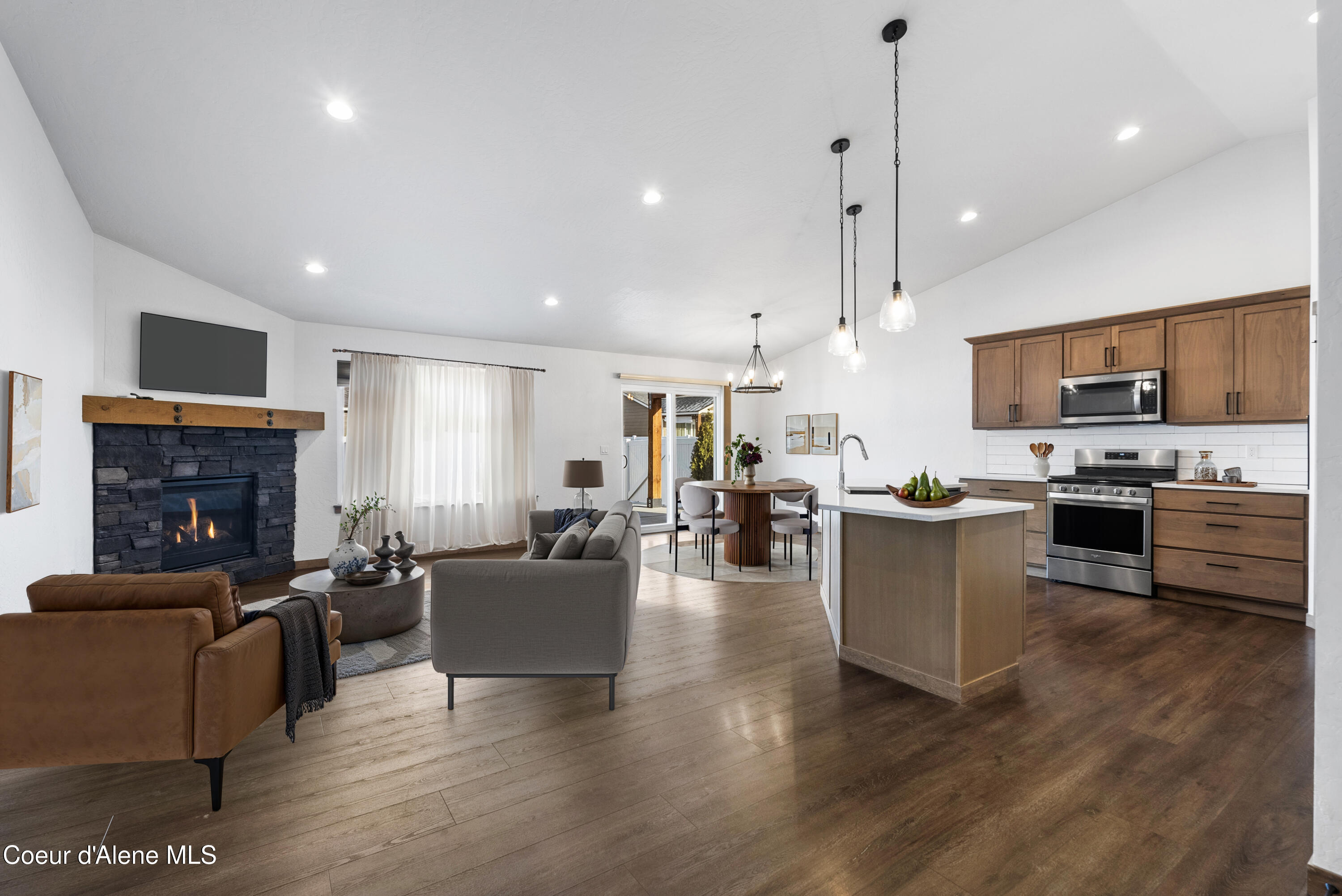 8265 W SPLITRAIL AVE