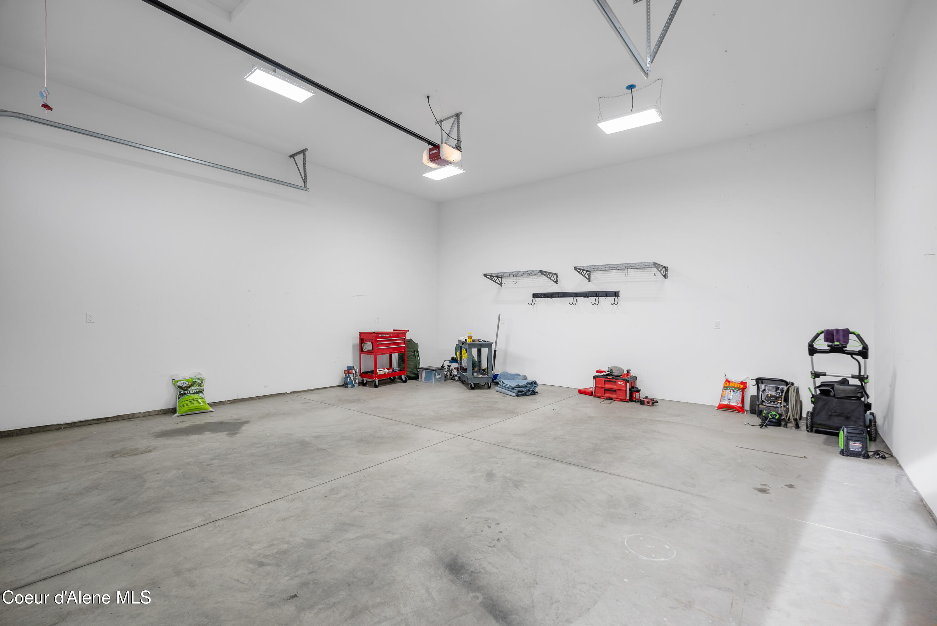 8265 W SPLITRAIL AVE