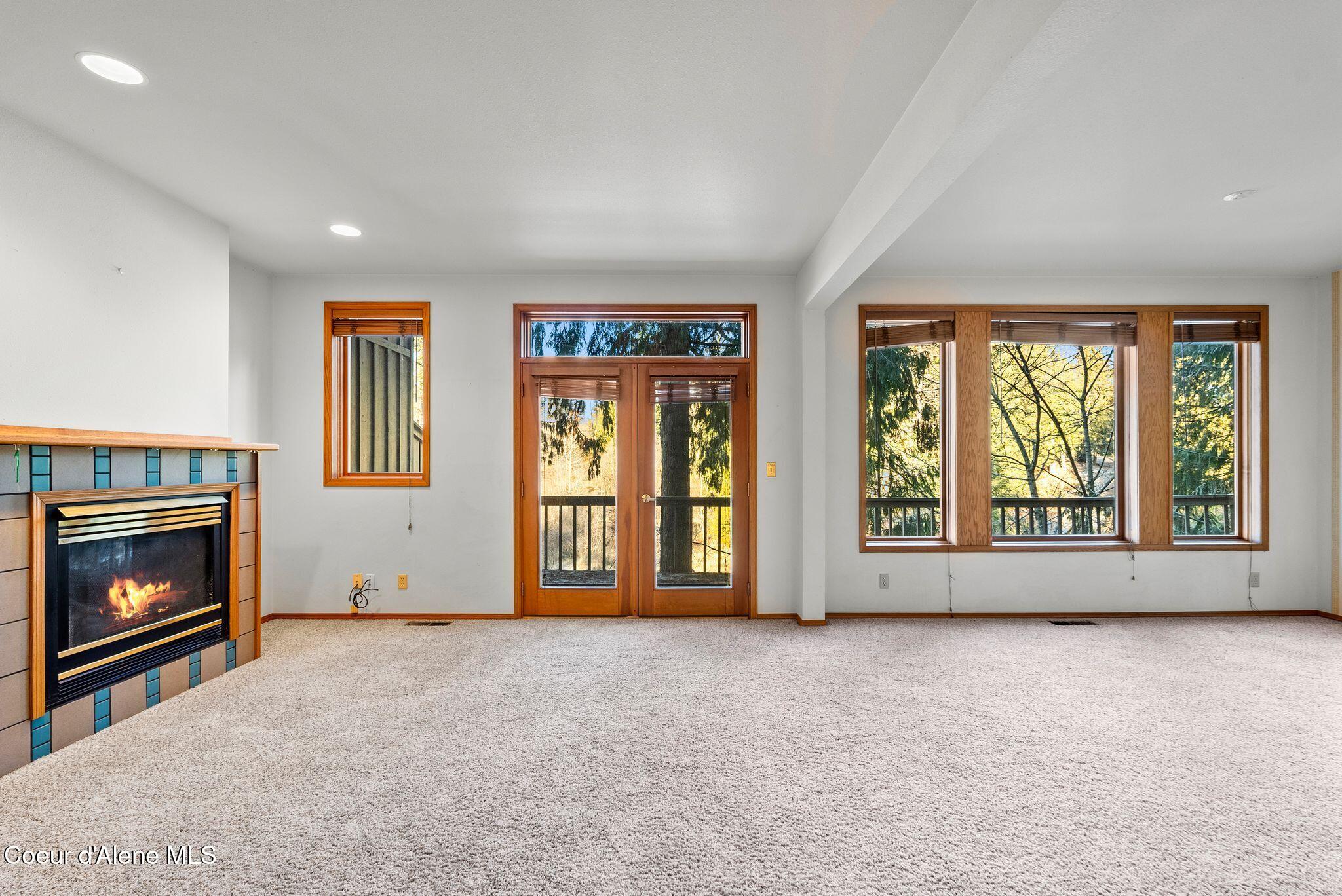 448 Whiskey Jack Cir