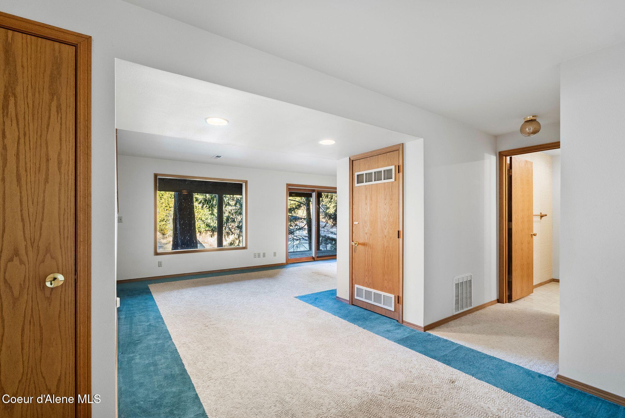 448 Whiskey Jack Cir