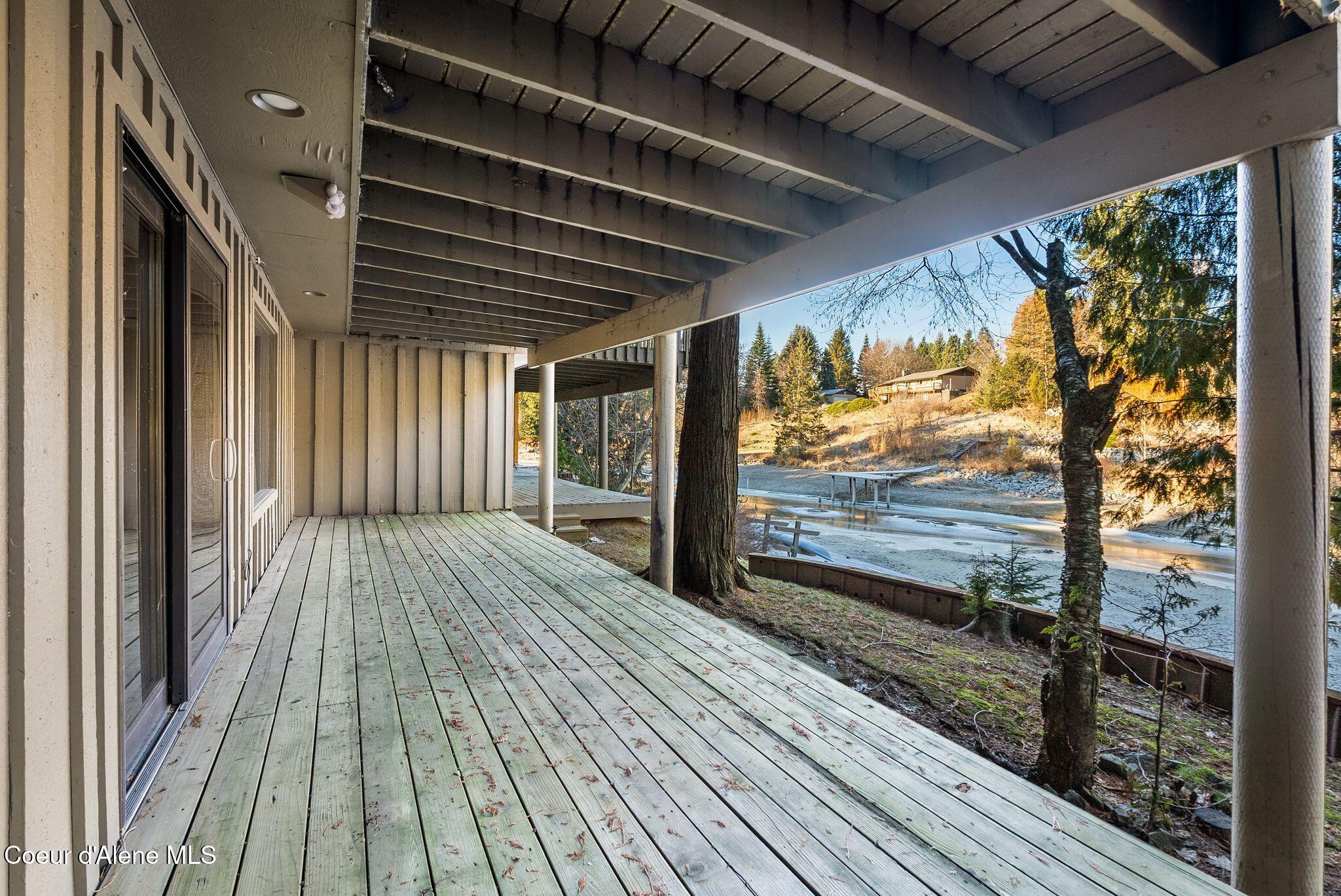 448 Whiskey Jack Cir