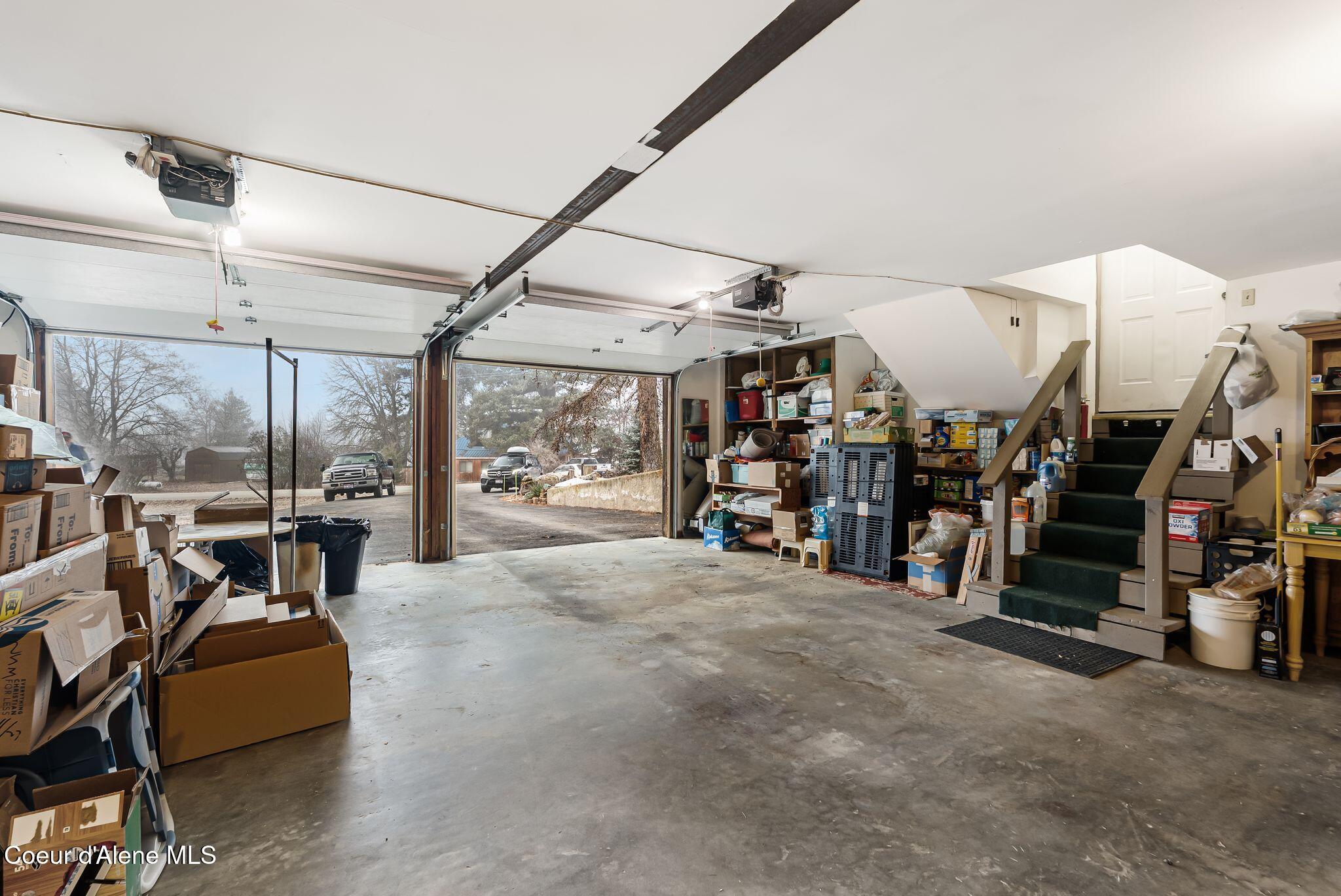 537 N Riley Creek RD