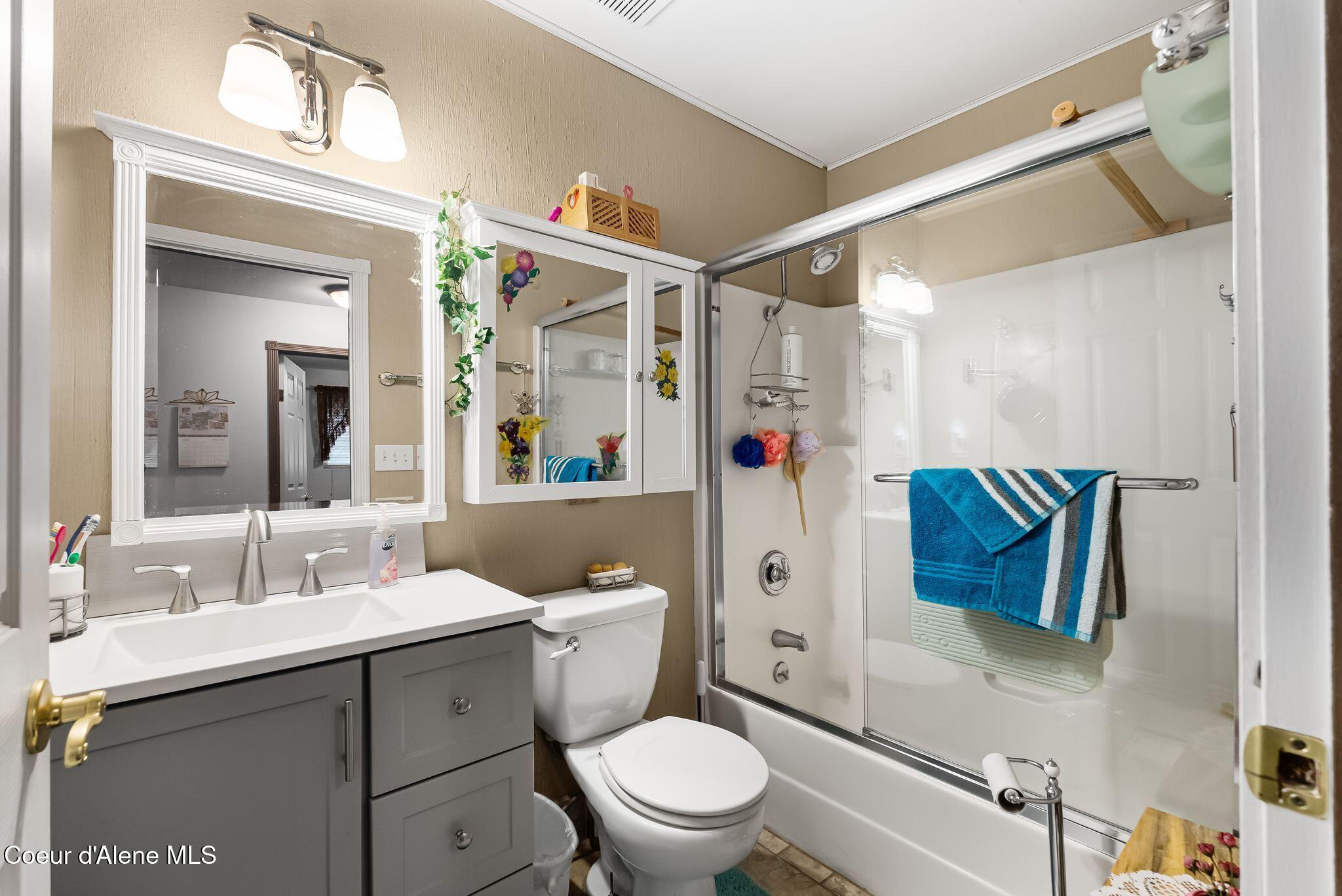 537 N Riley Creek RD