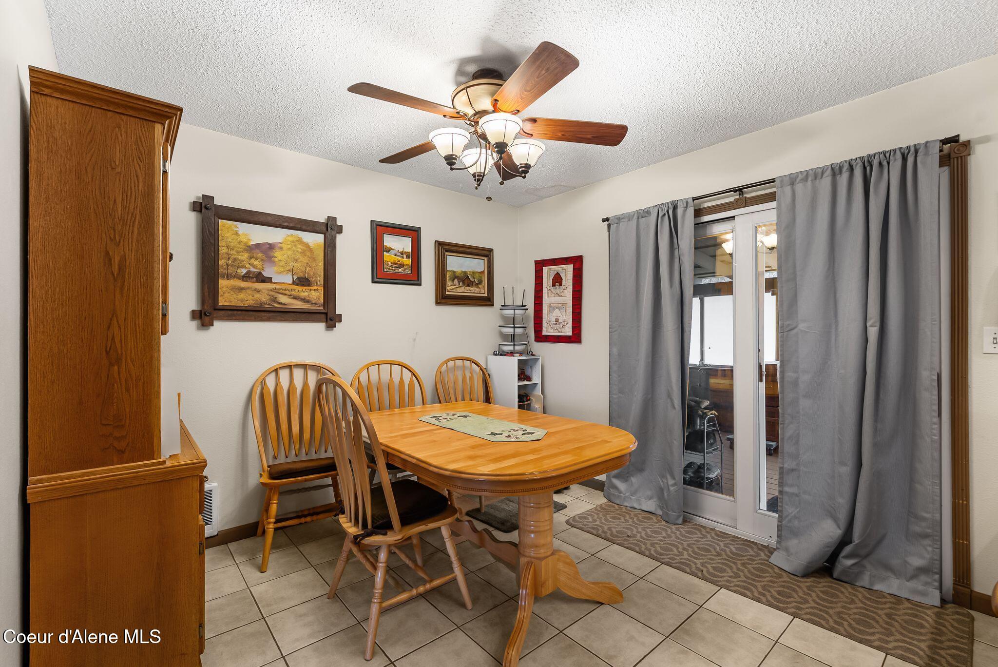 537 N Riley Creek RD