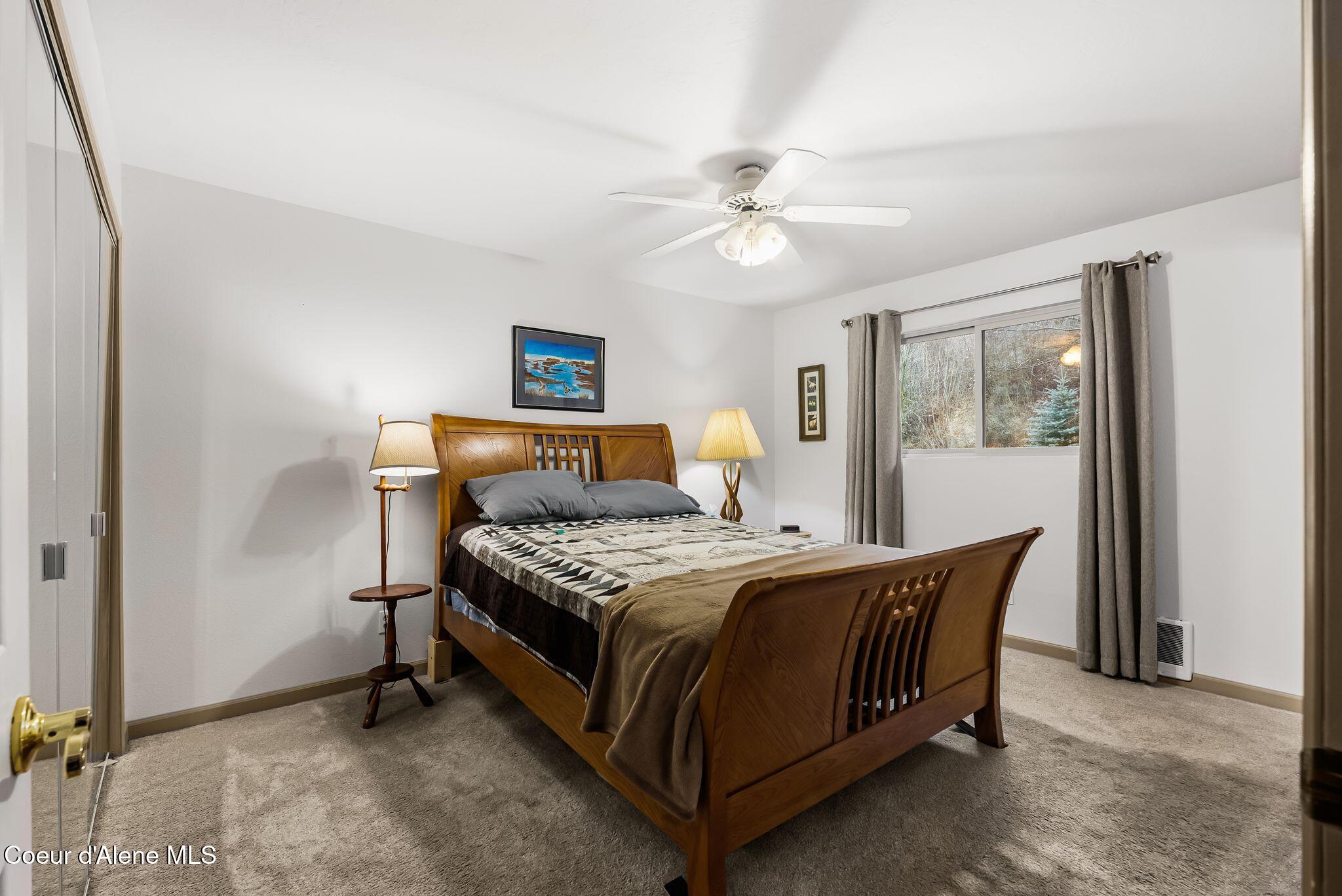 537 N Riley Creek RD