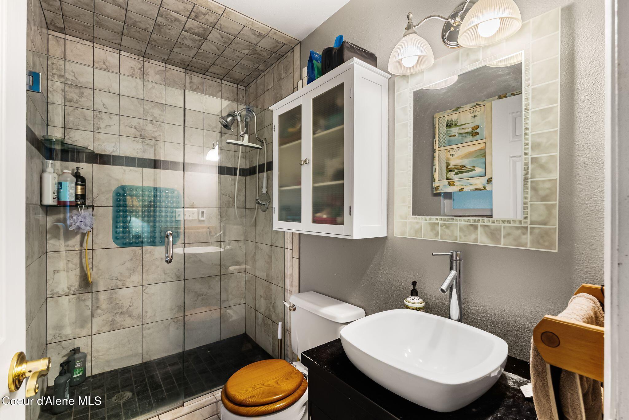 537 N Riley Creek RD