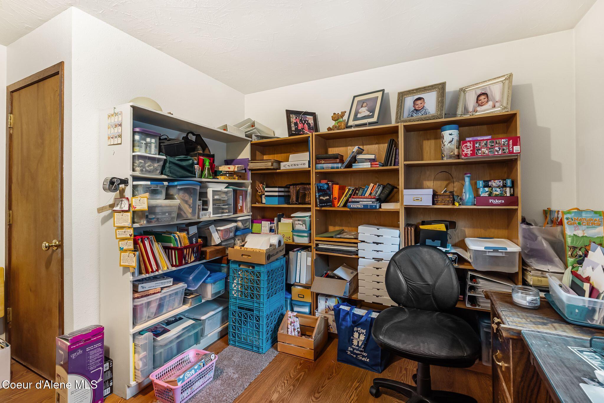 537 N Riley Creek RD