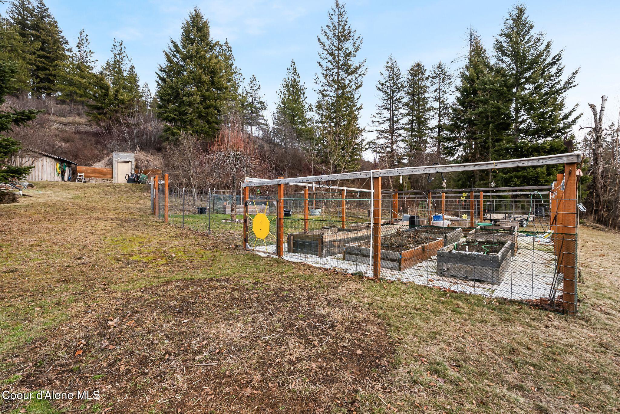 537 N Riley Creek RD