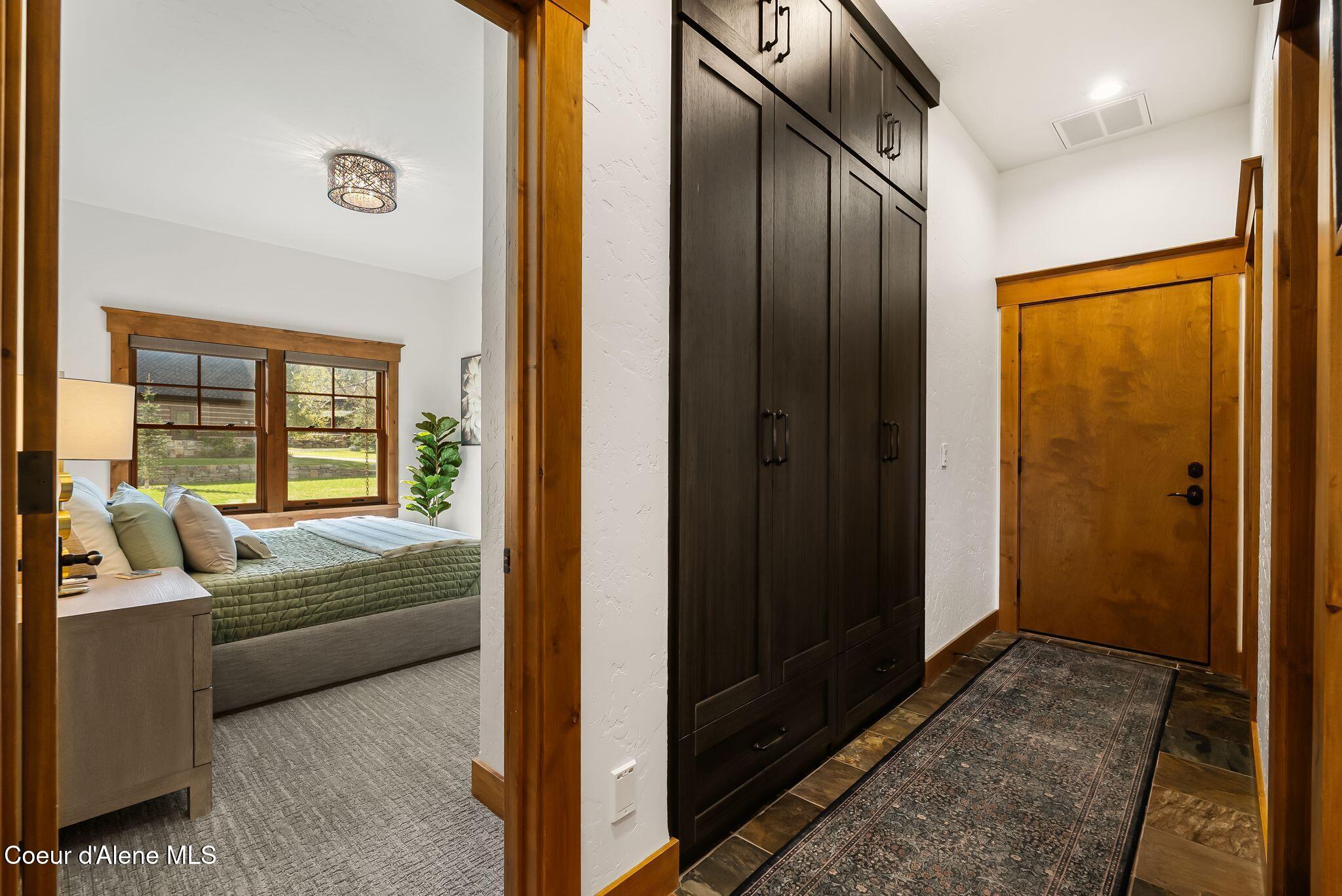 356 N Idaho Club DR