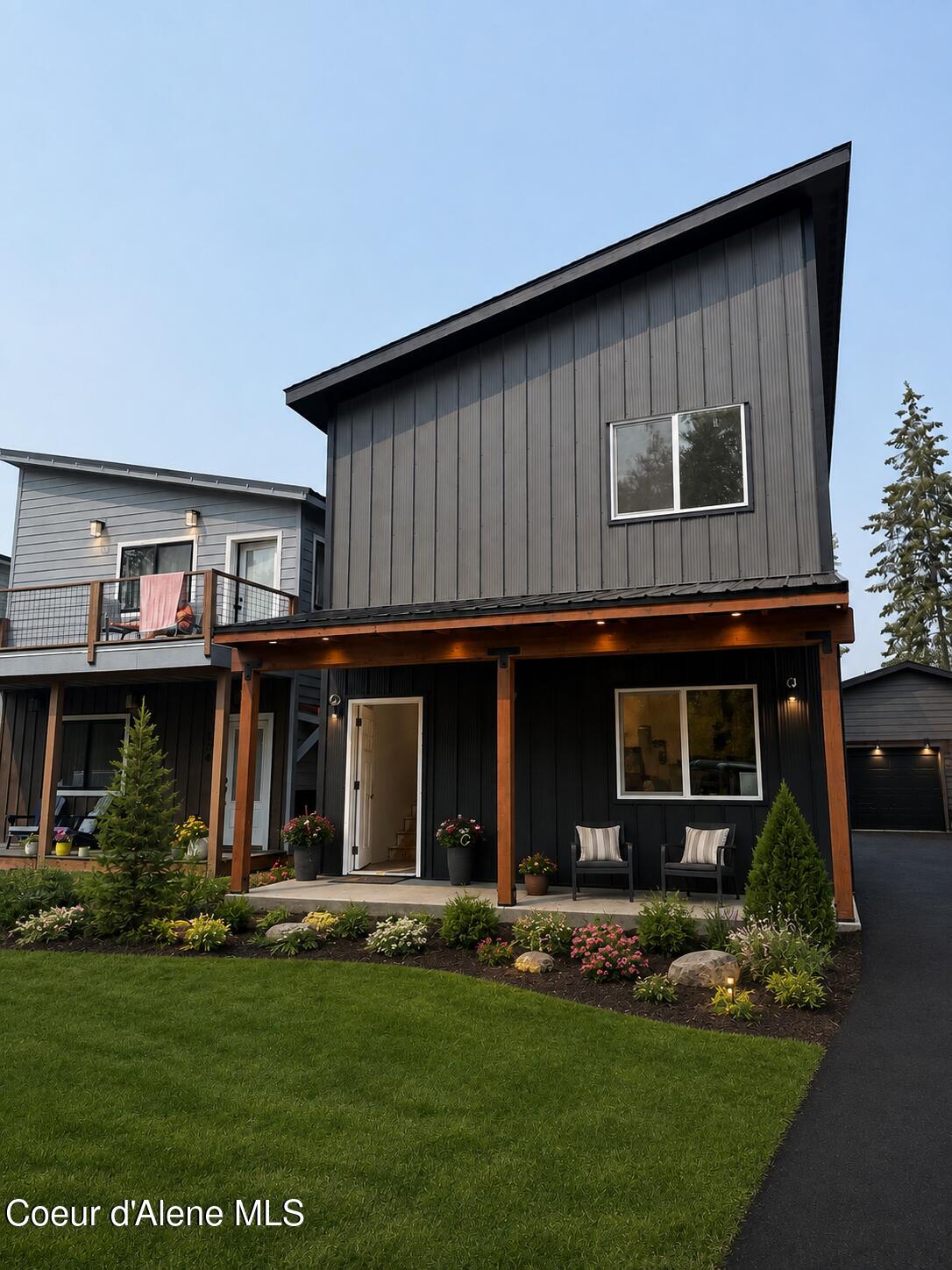 140 Carnelian AVE