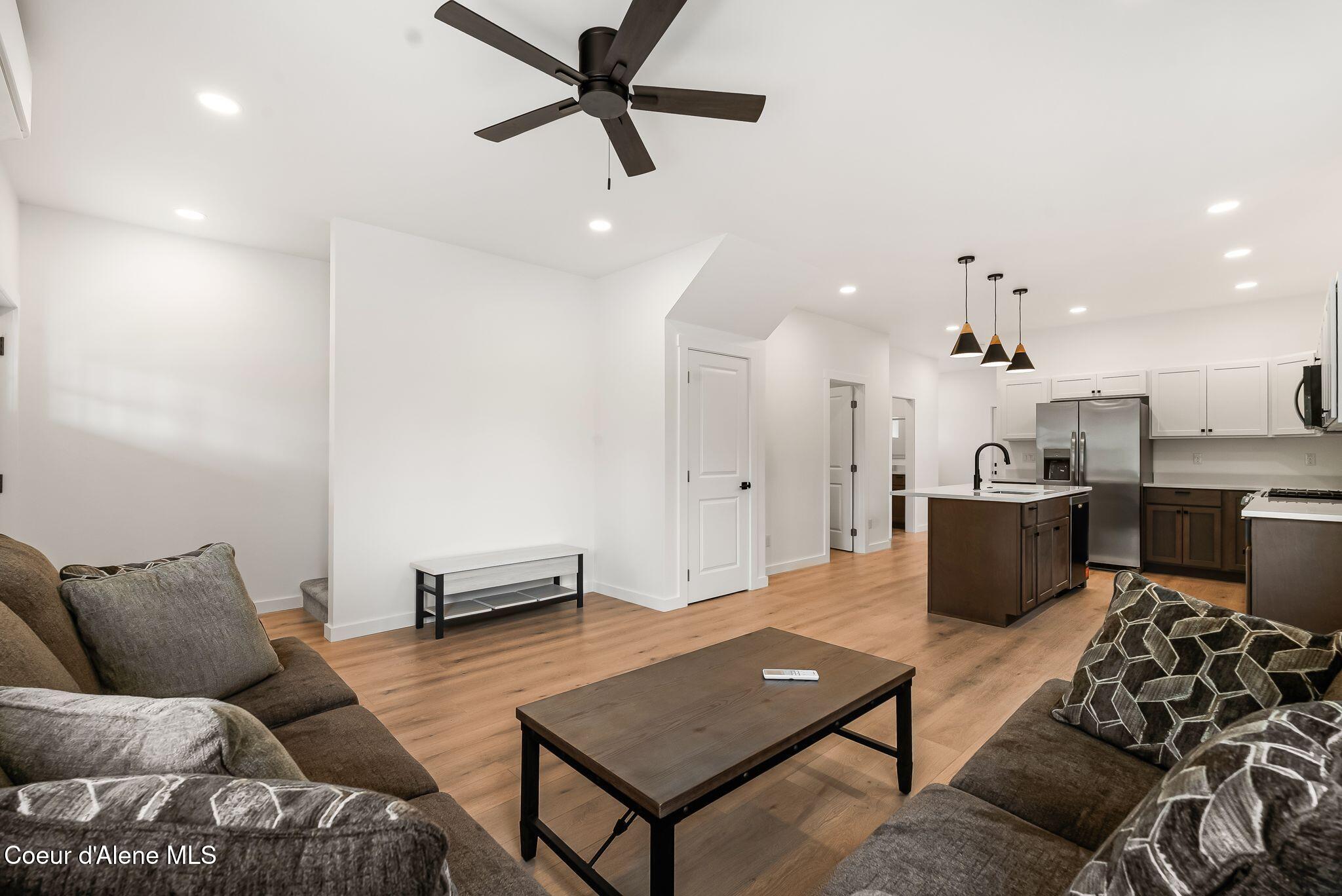 140 Carnelian AVE