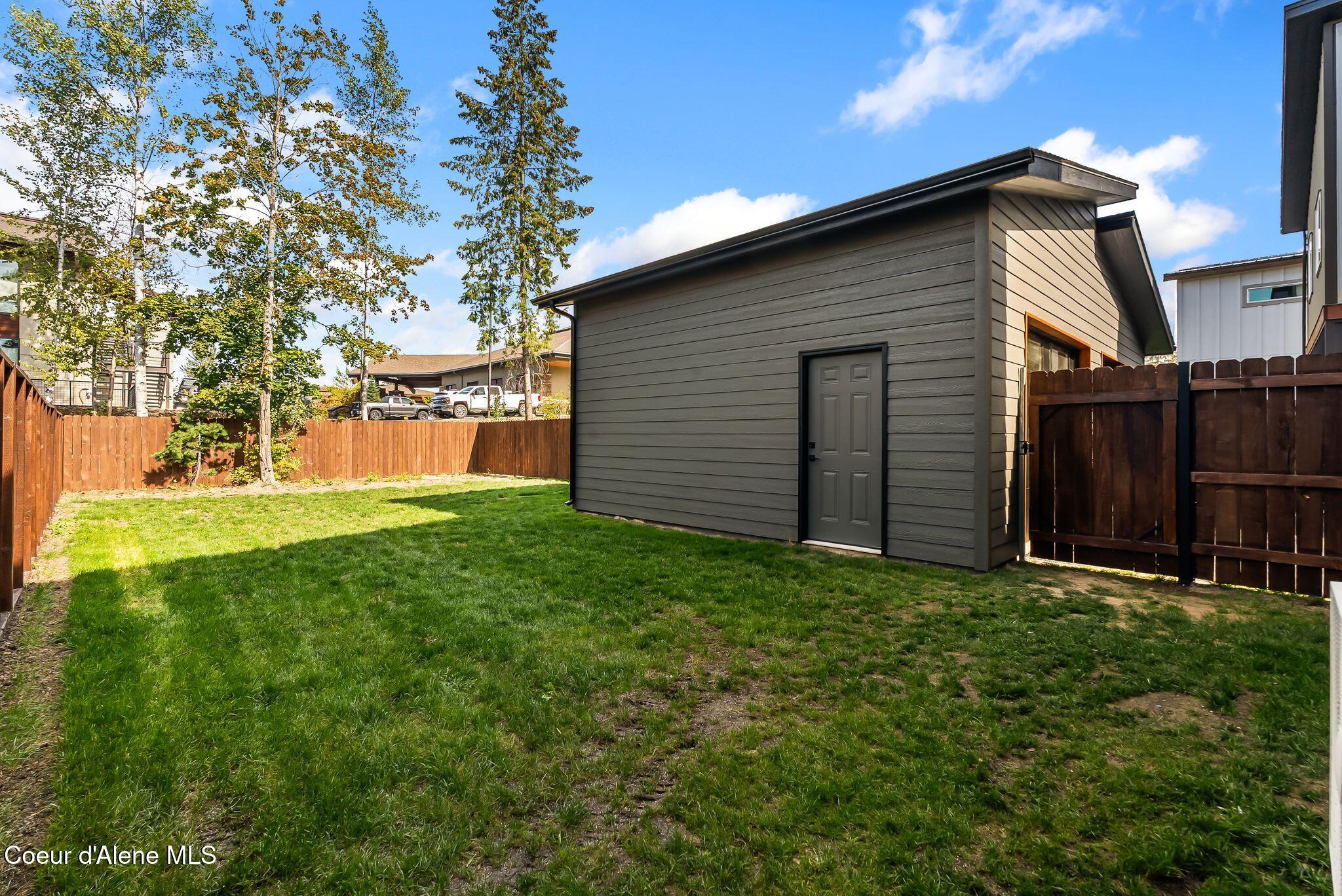 140 Carnelian AVE