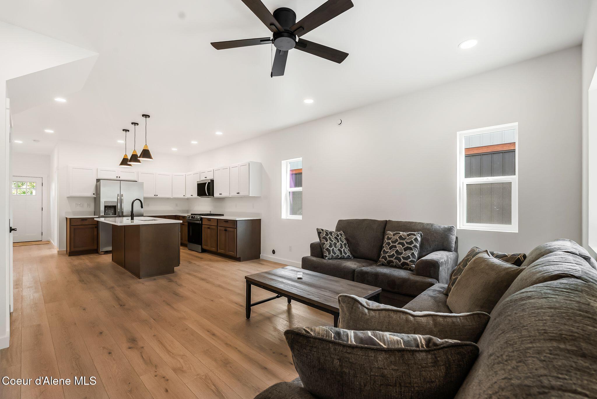 140 Carnelian AVE