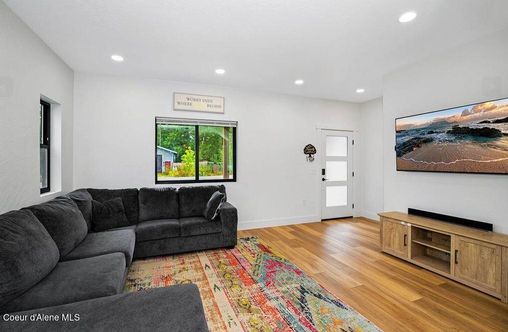 140 Carnelian AVE