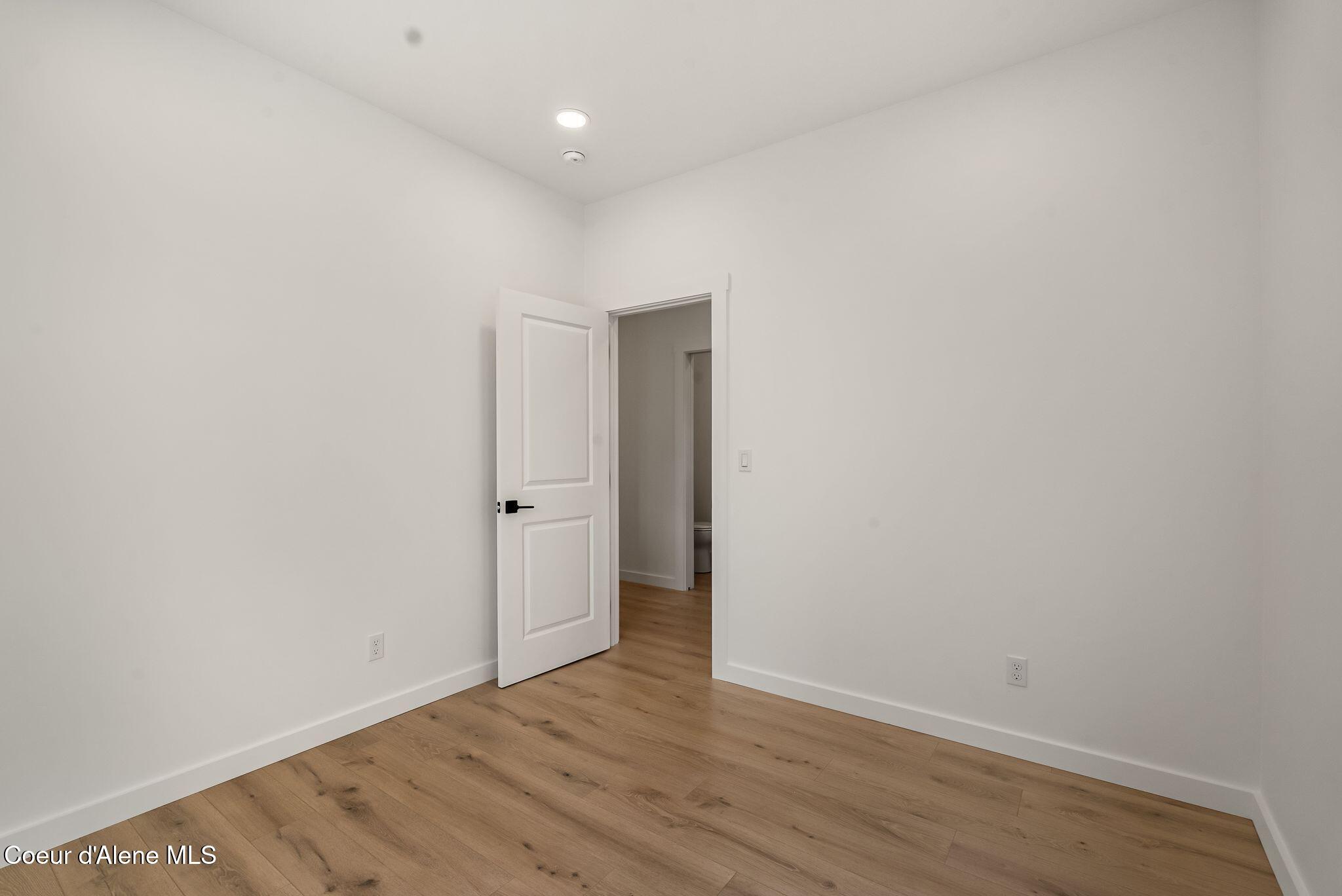 140 Carnelian AVE