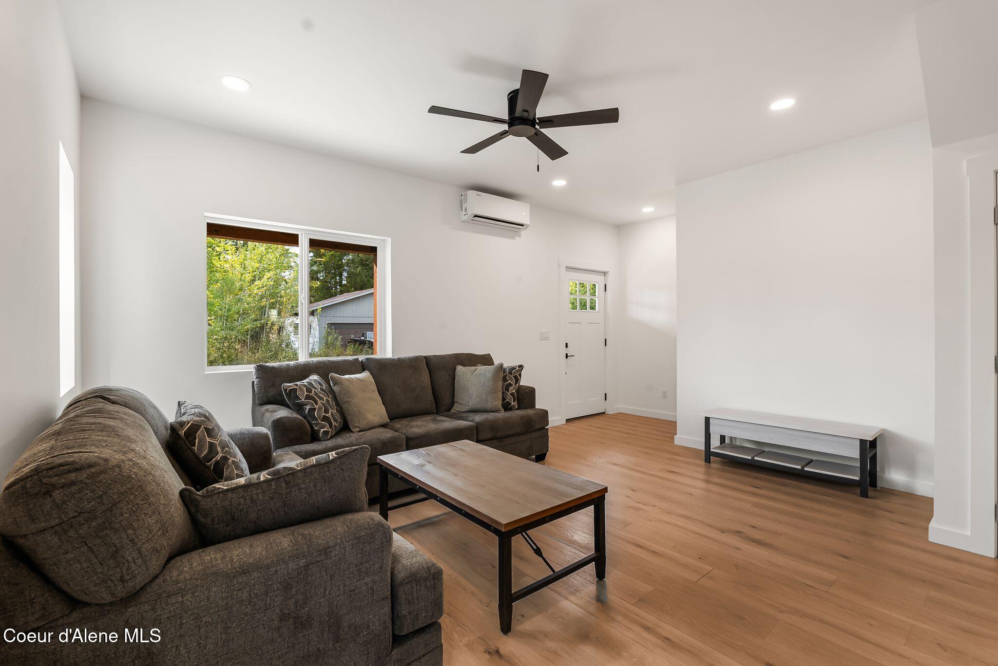 140 Carnelian AVE