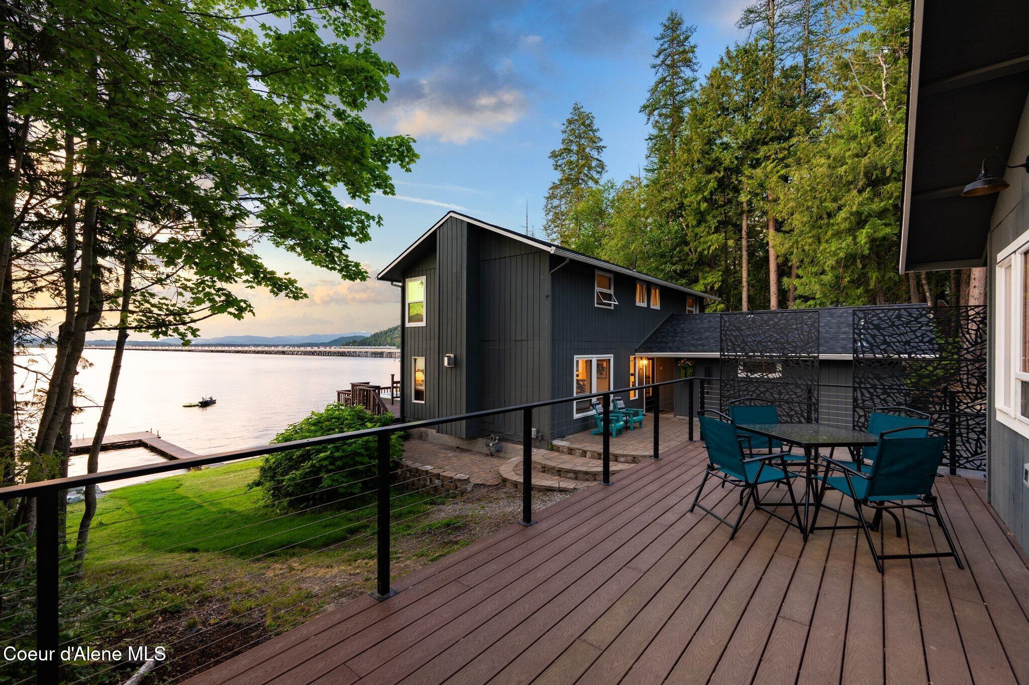 169 Lakeshore DR