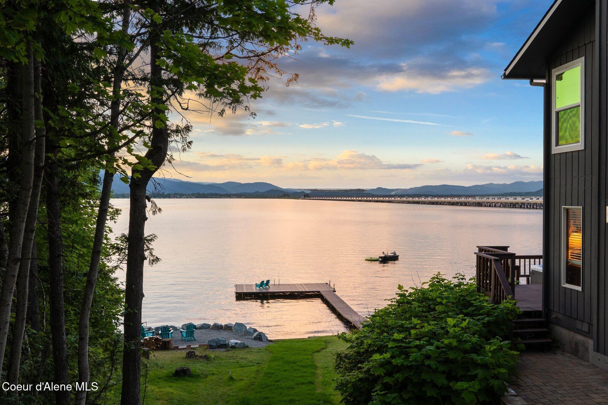 169 Lakeshore DR