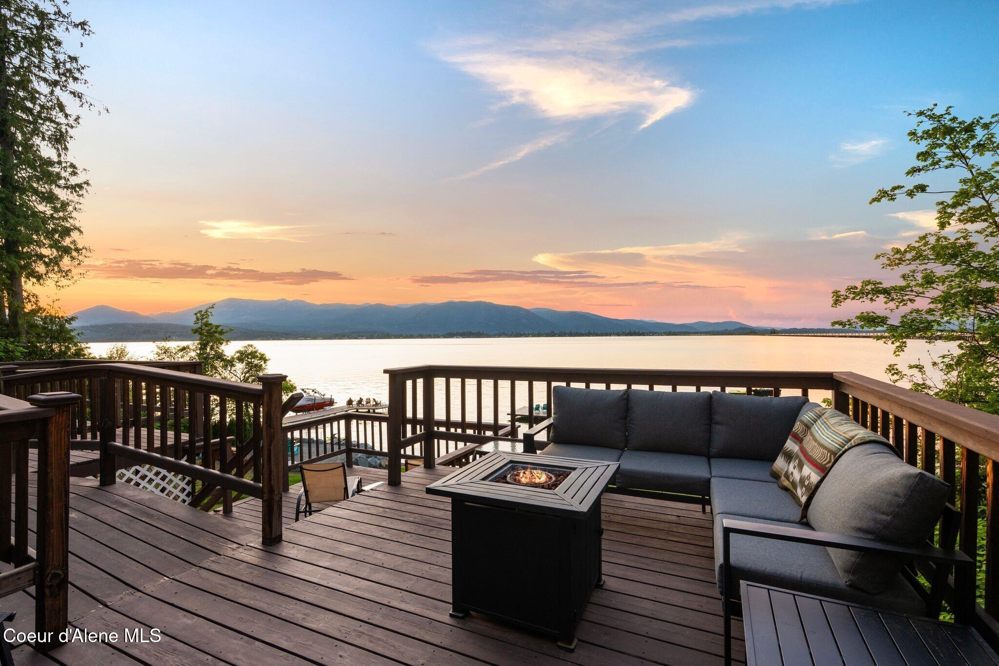 169 Lakeshore DR