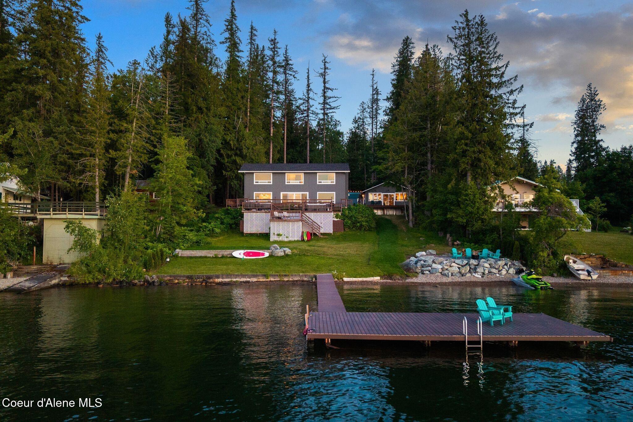 169 Lakeshore DR