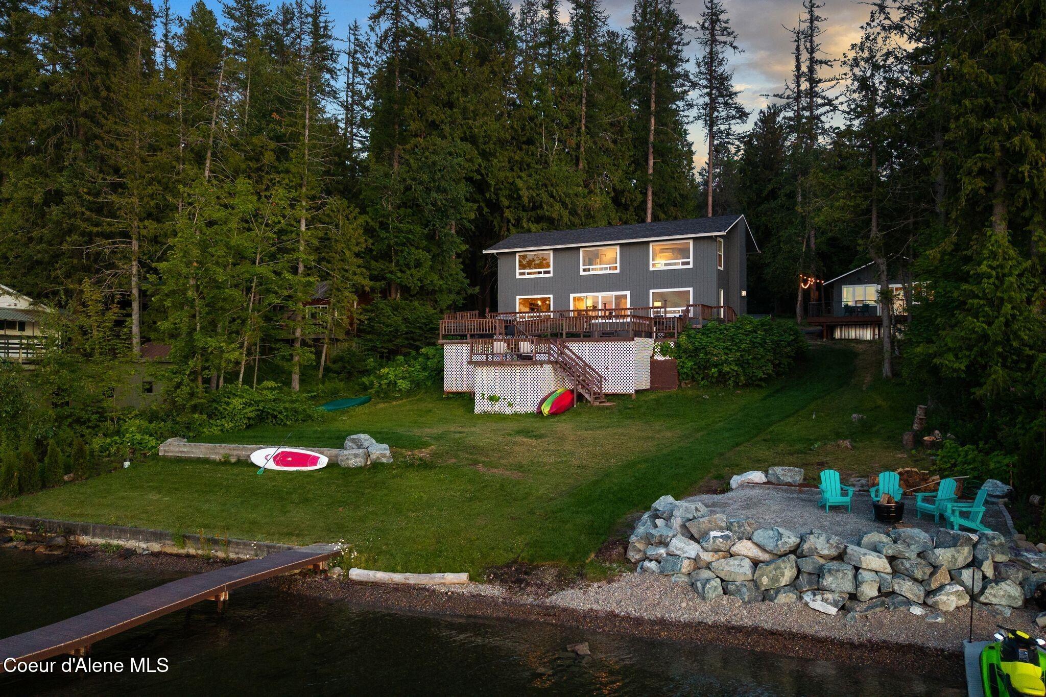 169 Lakeshore DR