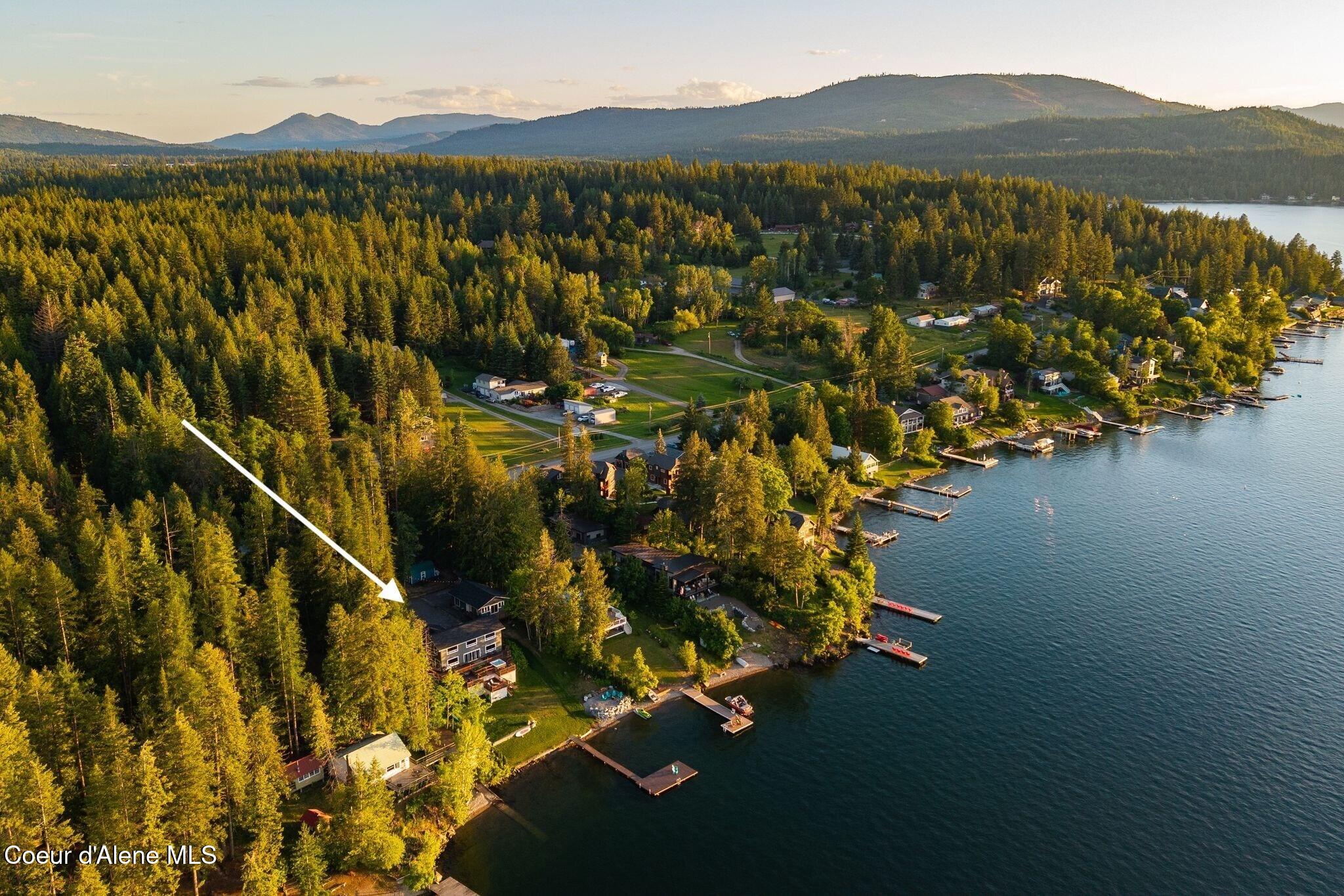 169 Lakeshore DR
