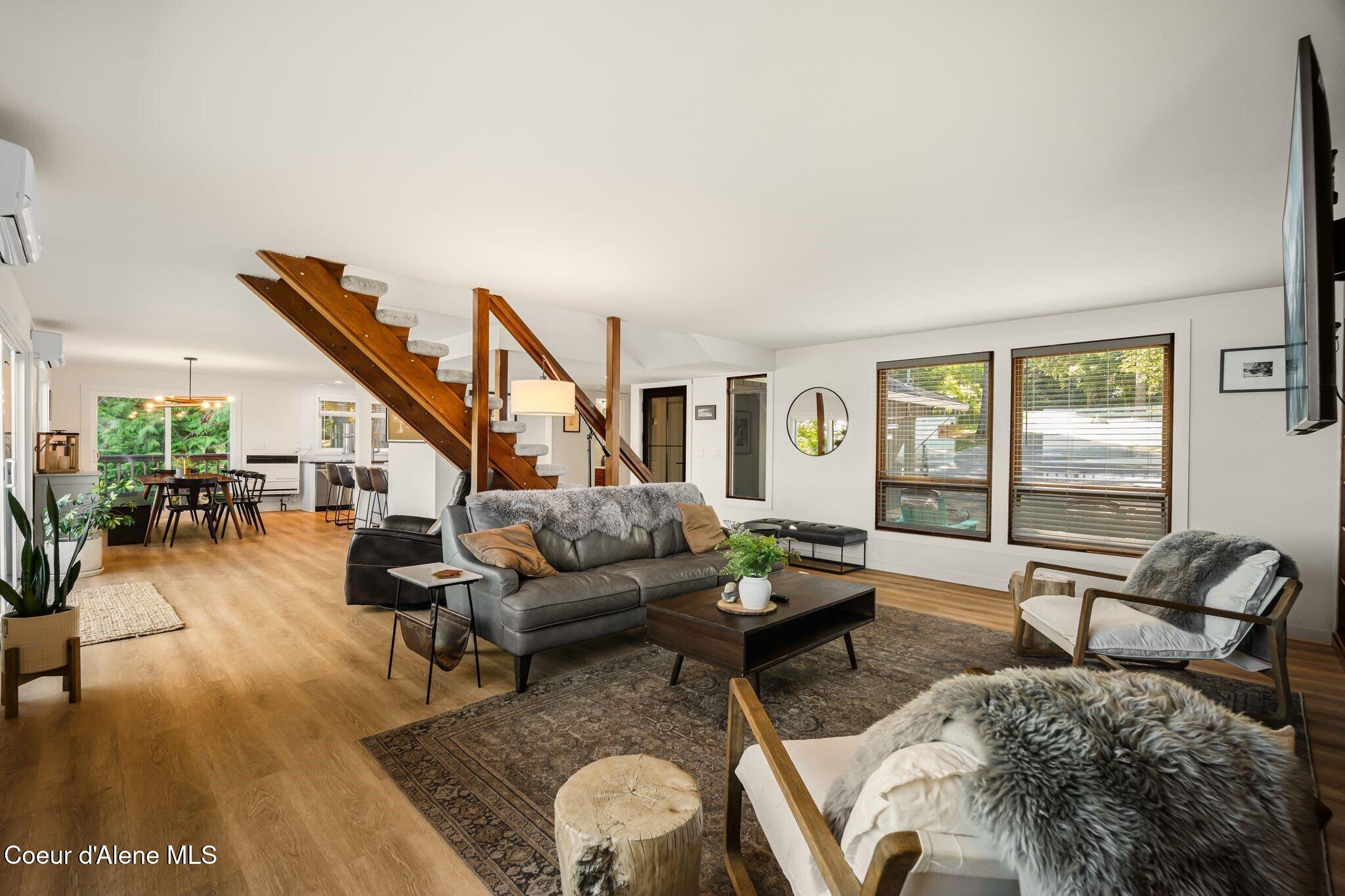 169 Lakeshore DR