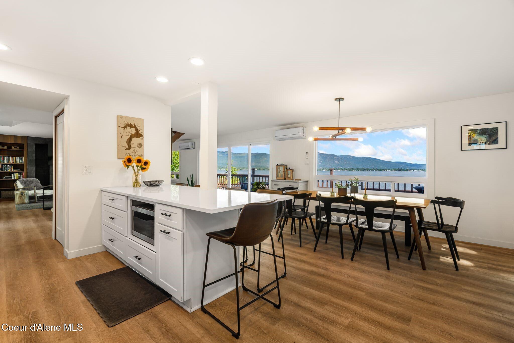169 Lakeshore DR