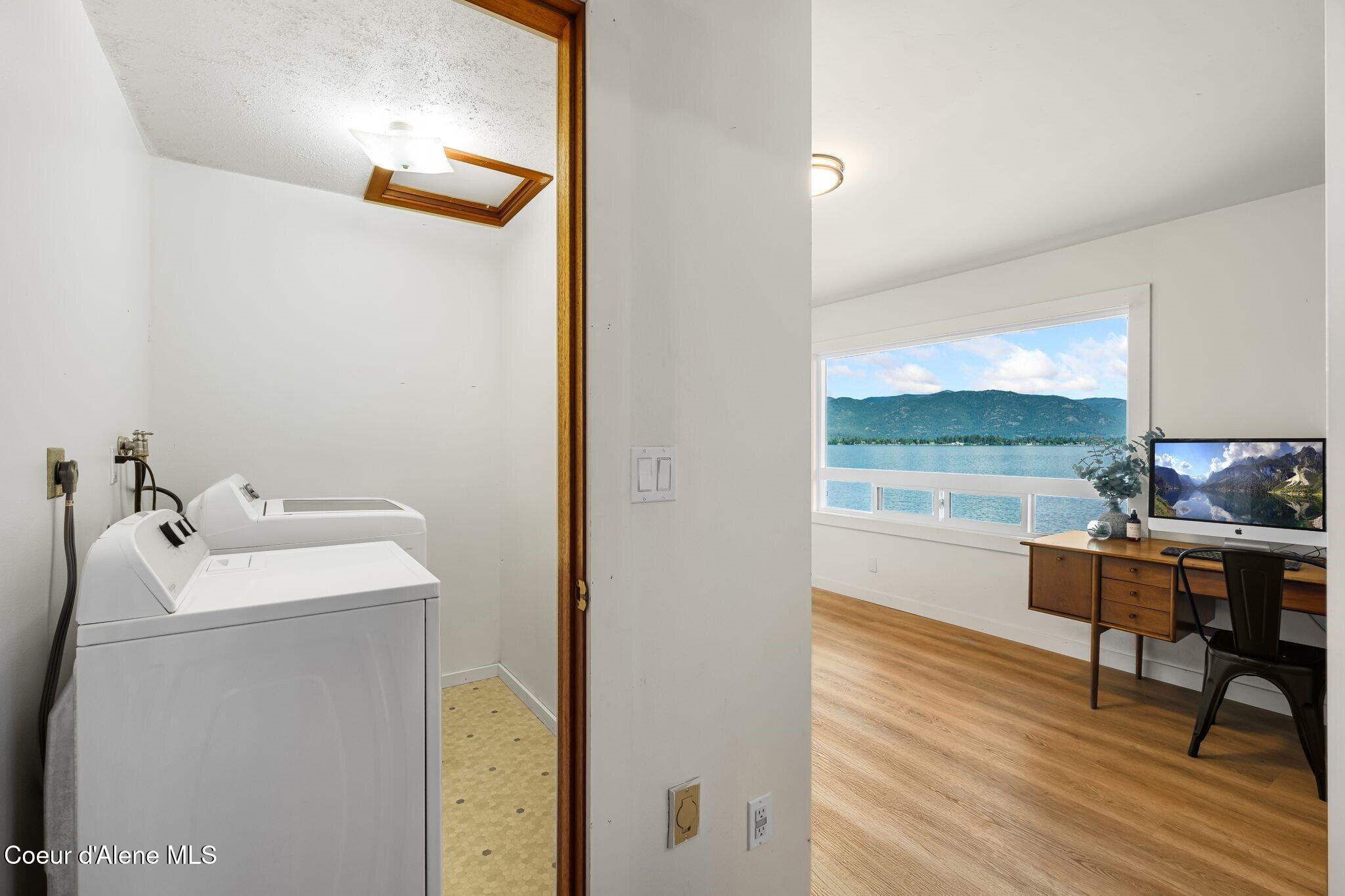 169 Lakeshore DR