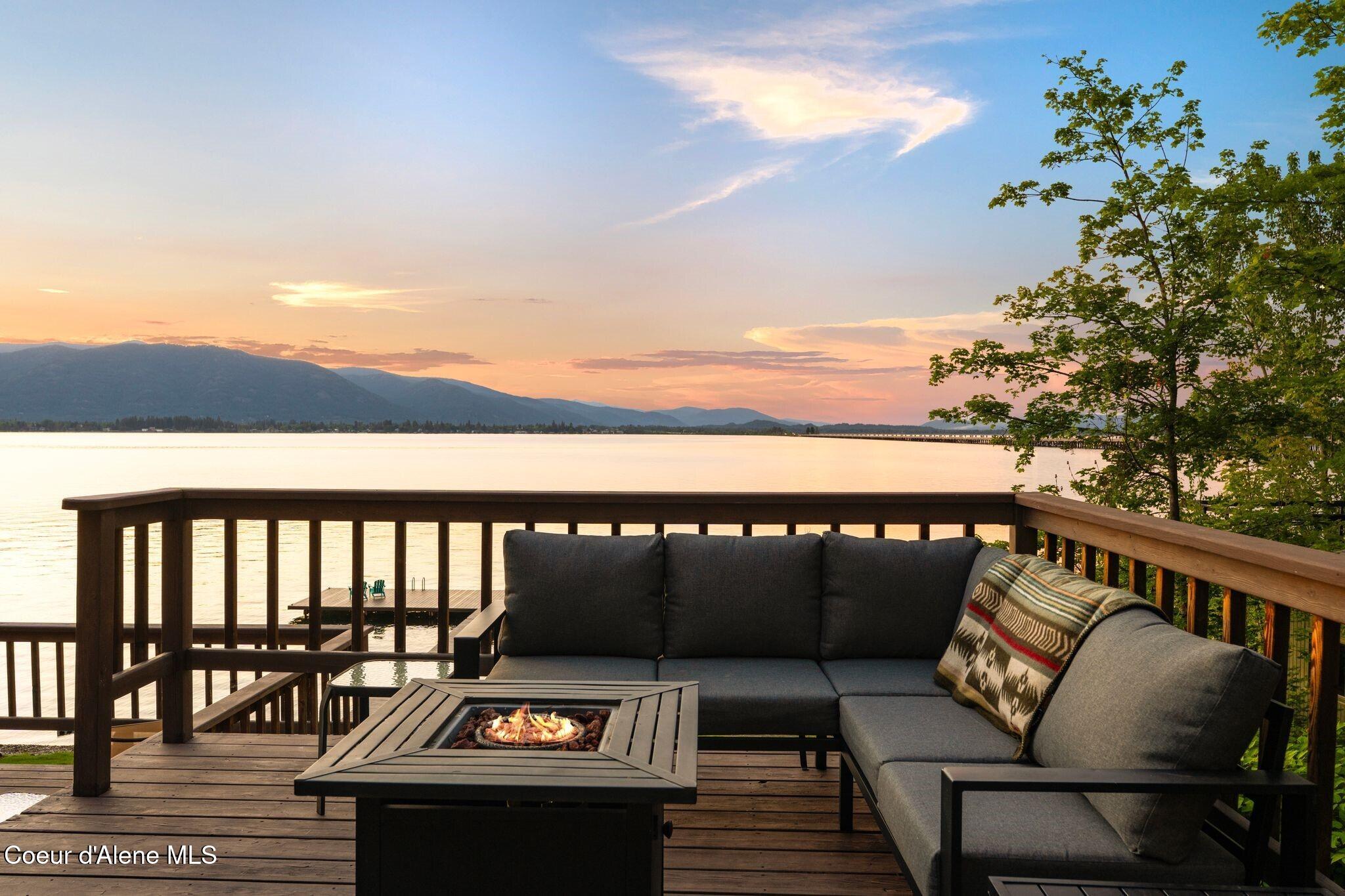 169 Lakeshore DR