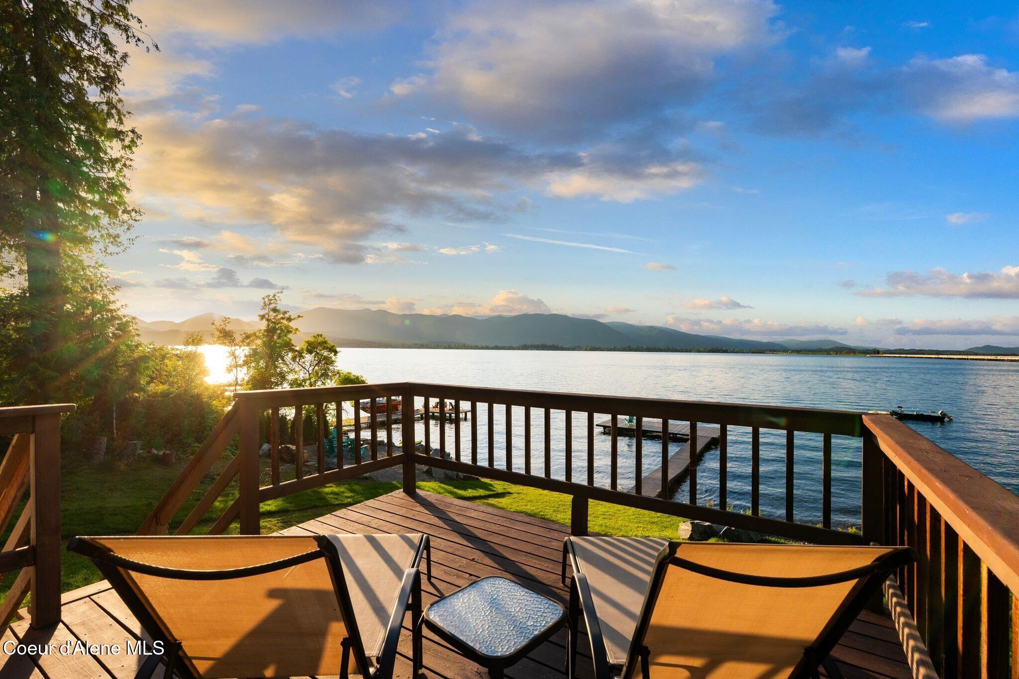 169 Lakeshore DR