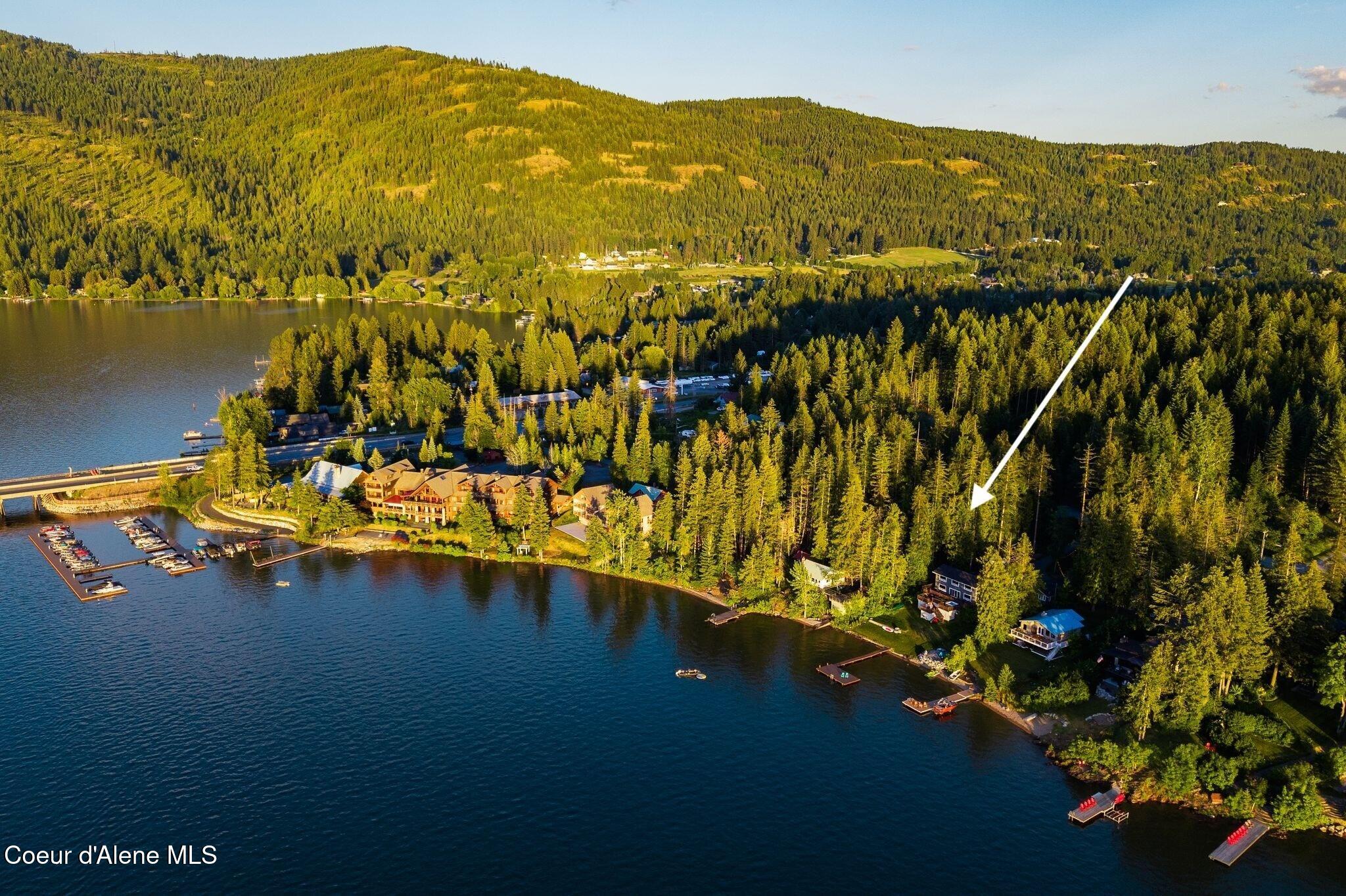 169 Lakeshore DR