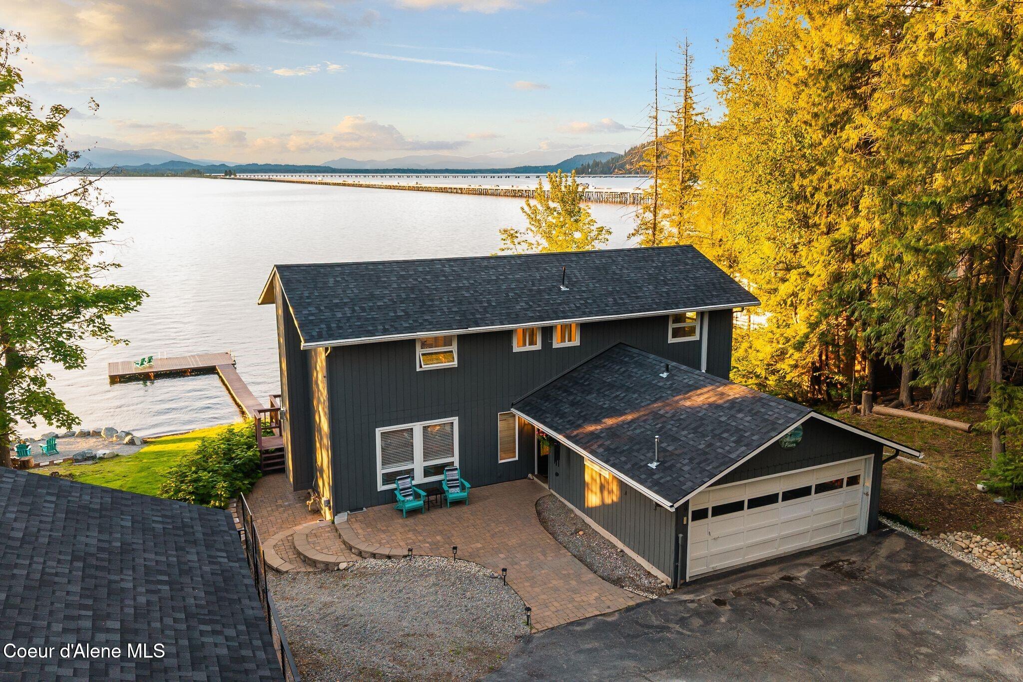 169 Lakeshore DR