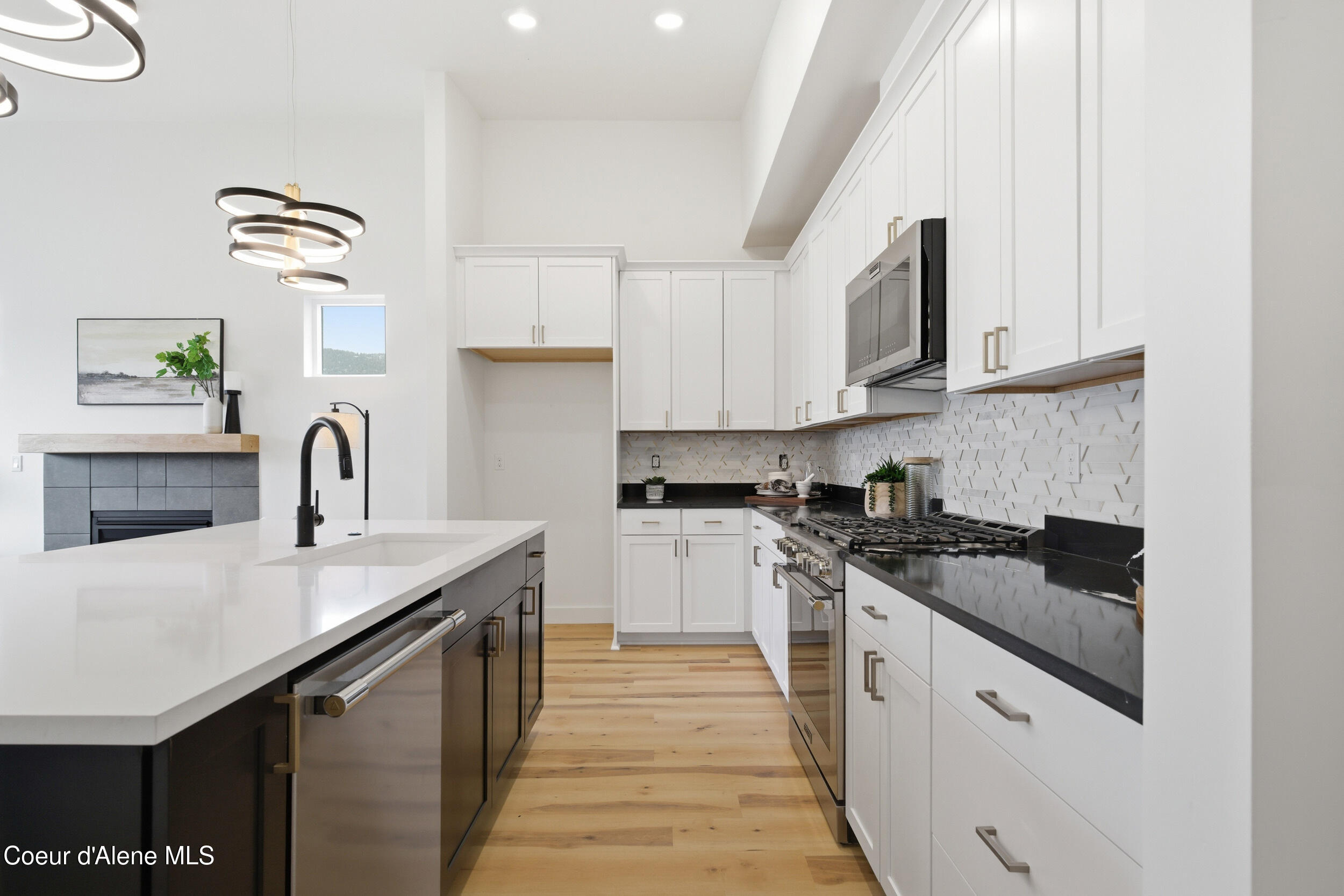 1607 Gondola CT