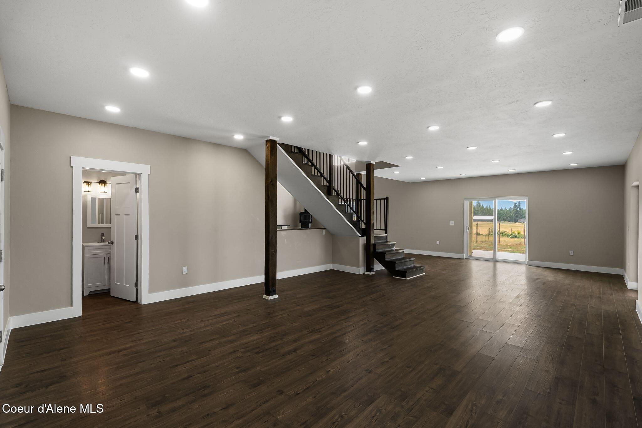 352 Fawn LN