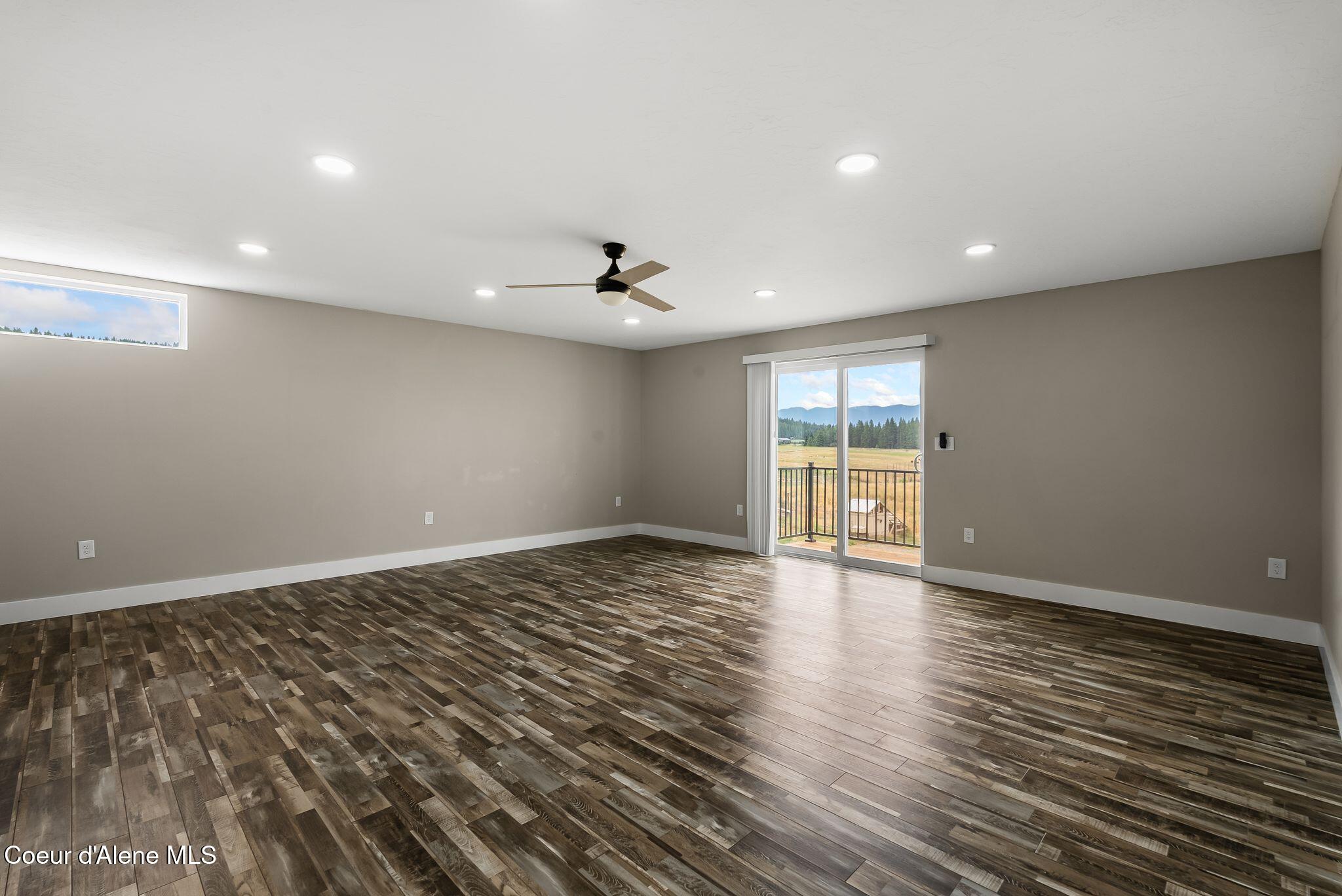 352 Fawn LN