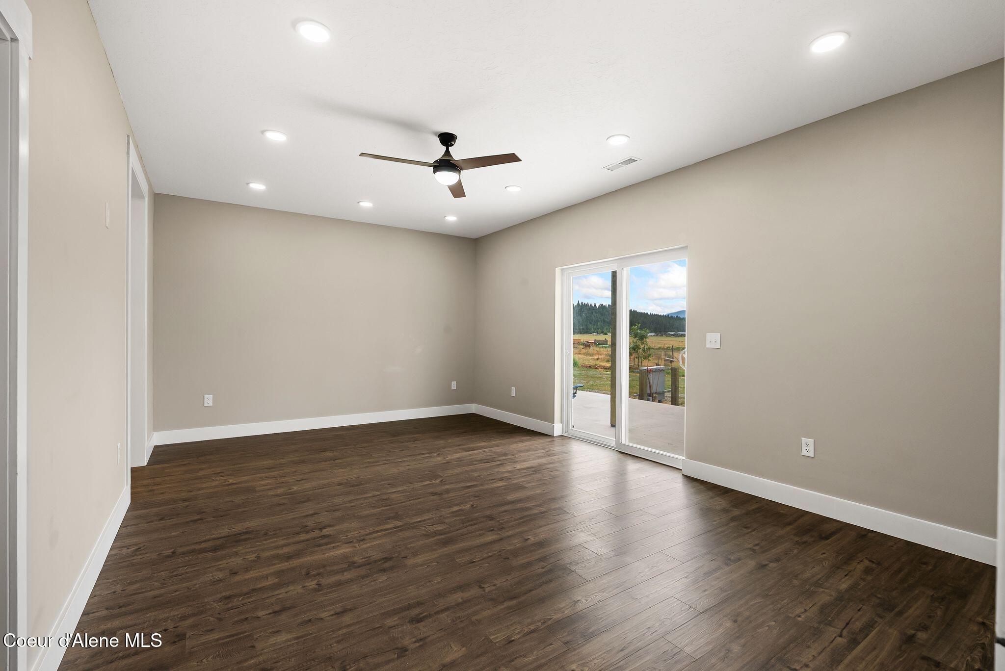 352 Fawn LN