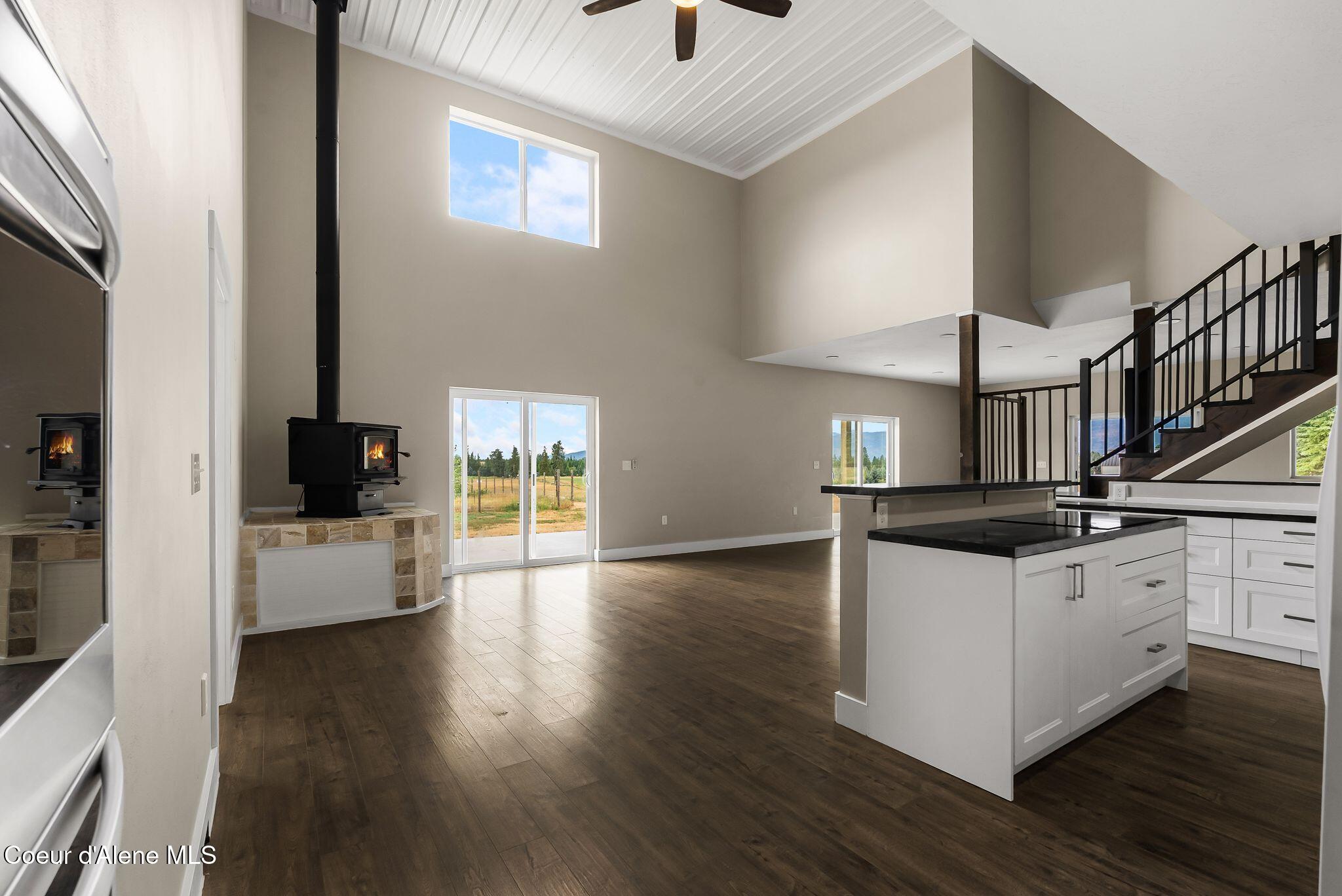 352 Fawn LN