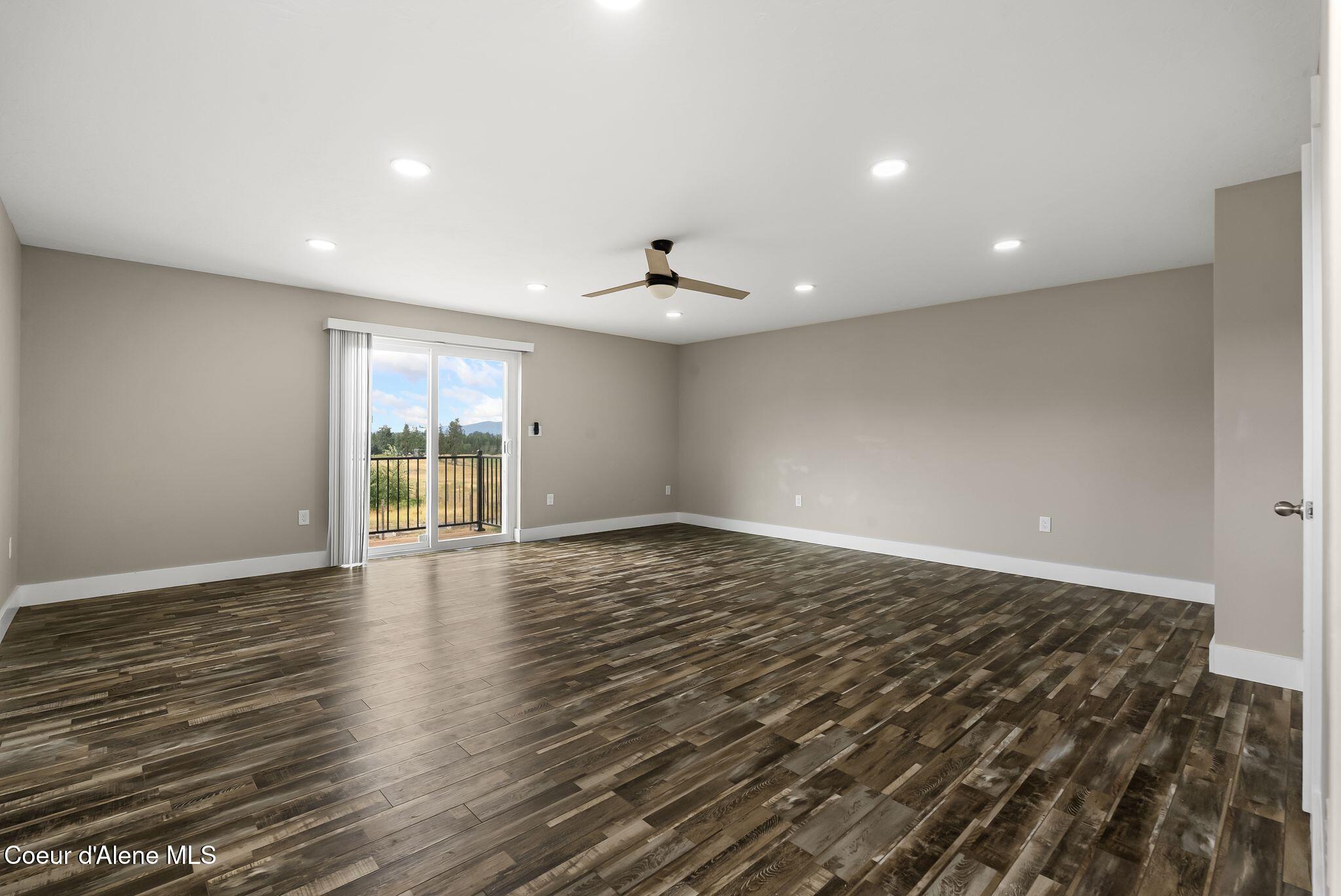 352 Fawn LN