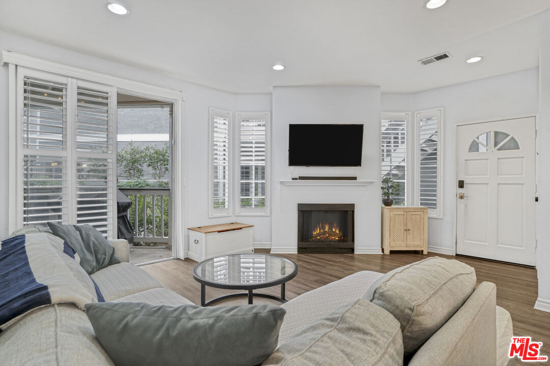 10401 Garden Grove Blvd Unit: 44