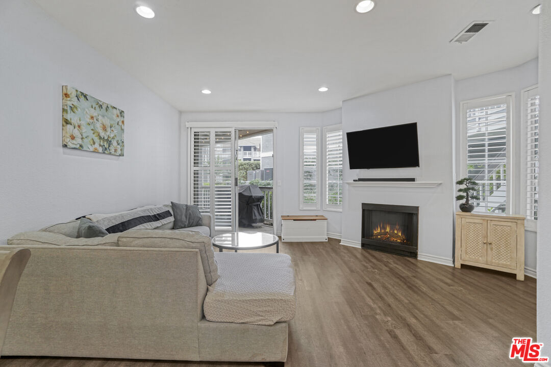 10401 Garden Grove Blvd Unit: 44