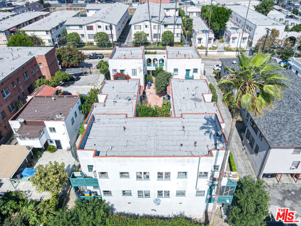 4520 Willow Brook Ave