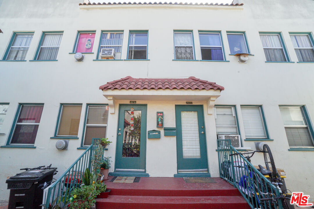 4520 Willow Brook Ave