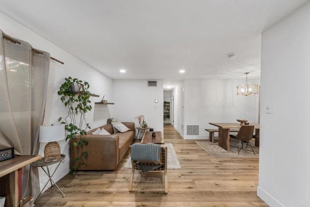 3947 Marvin St