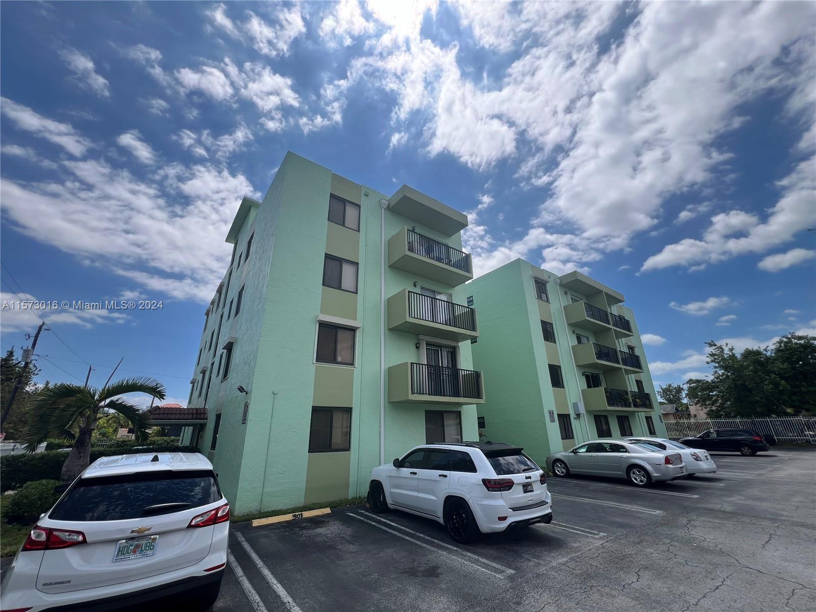 1530 SW 2nd St # 107