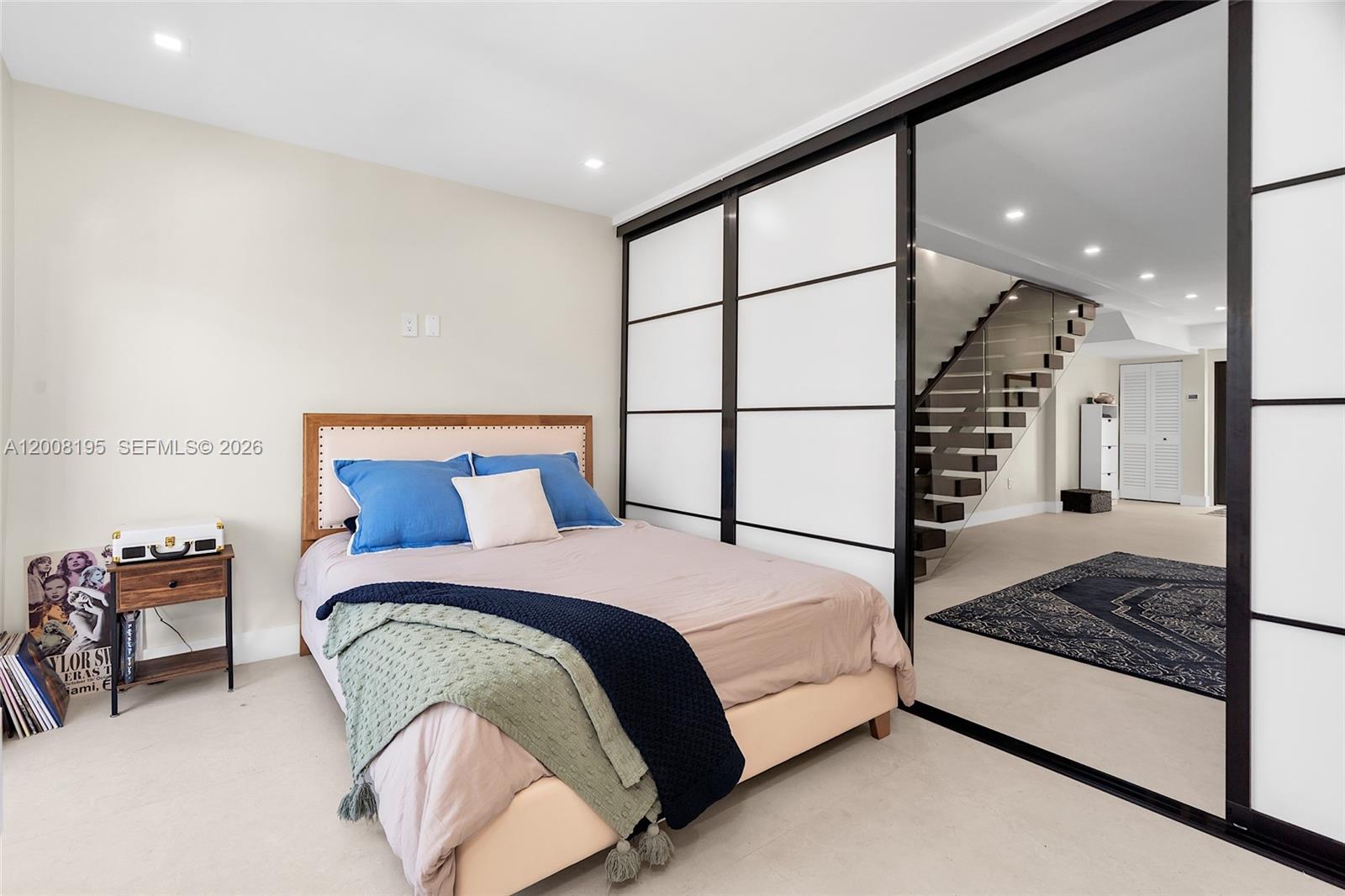 6901 Edgewater Dr # 318