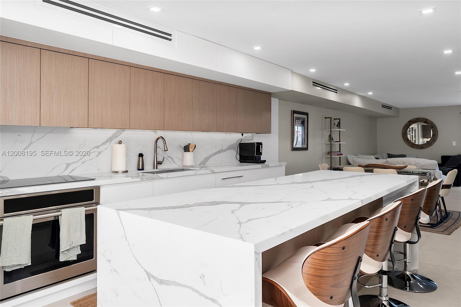 6901 Edgewater Dr # 318