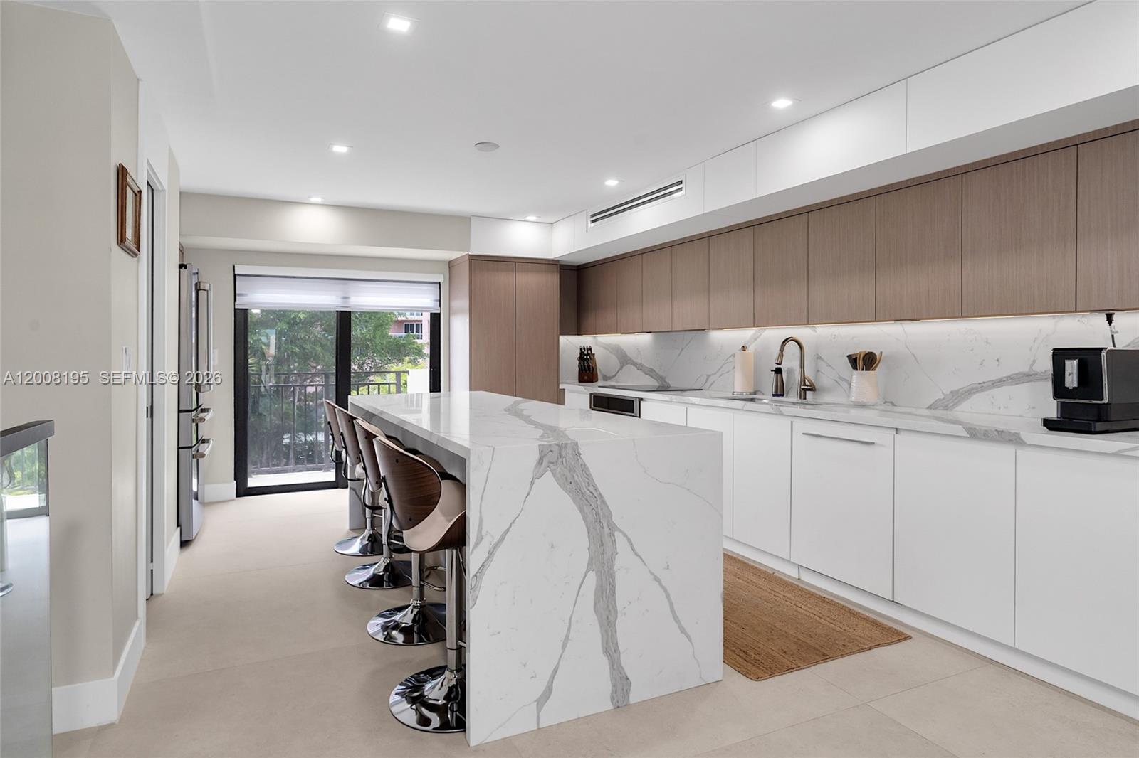 6901 Edgewater Dr # 318